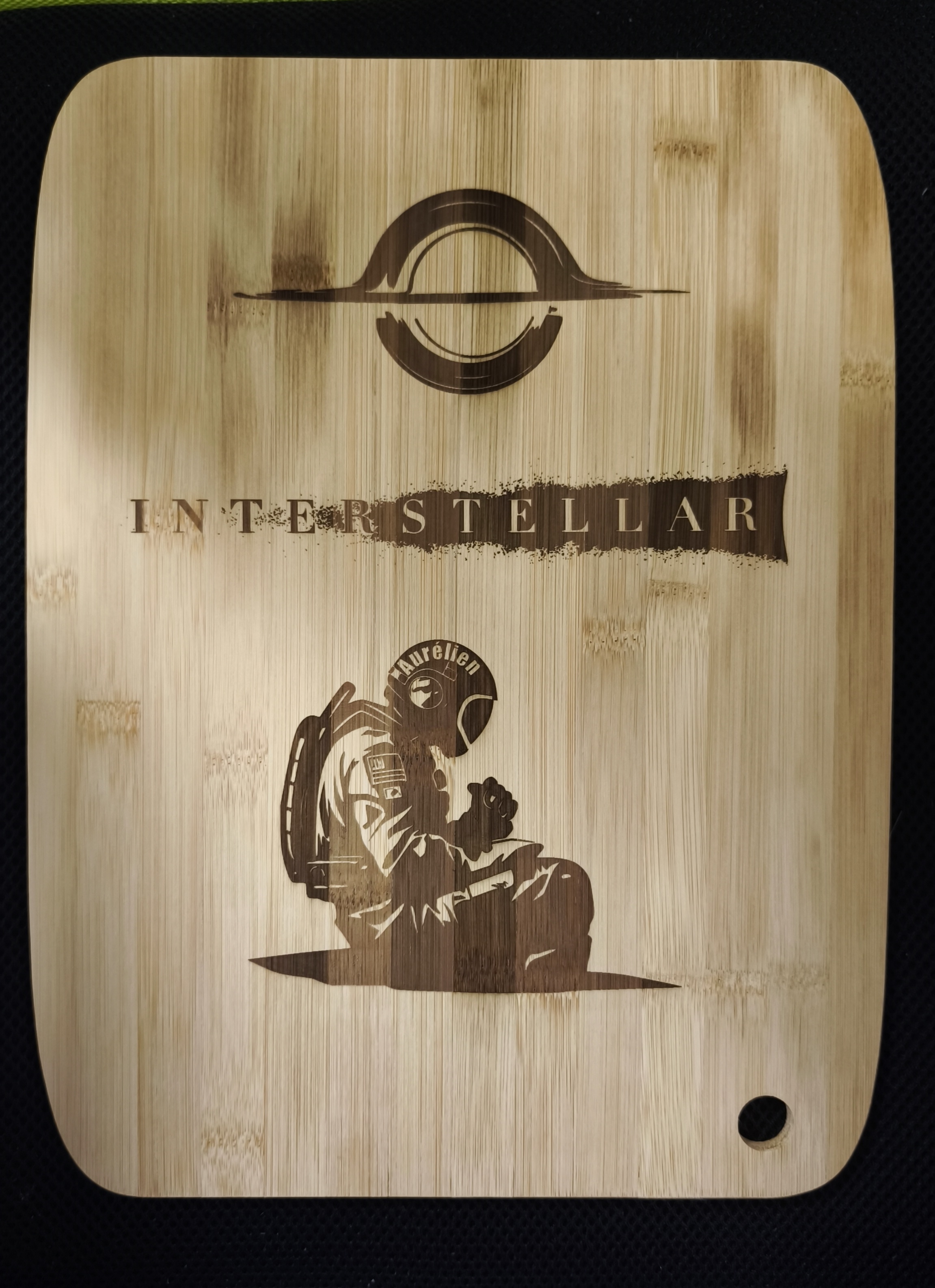 Planche à découper Interstellar personnalisée