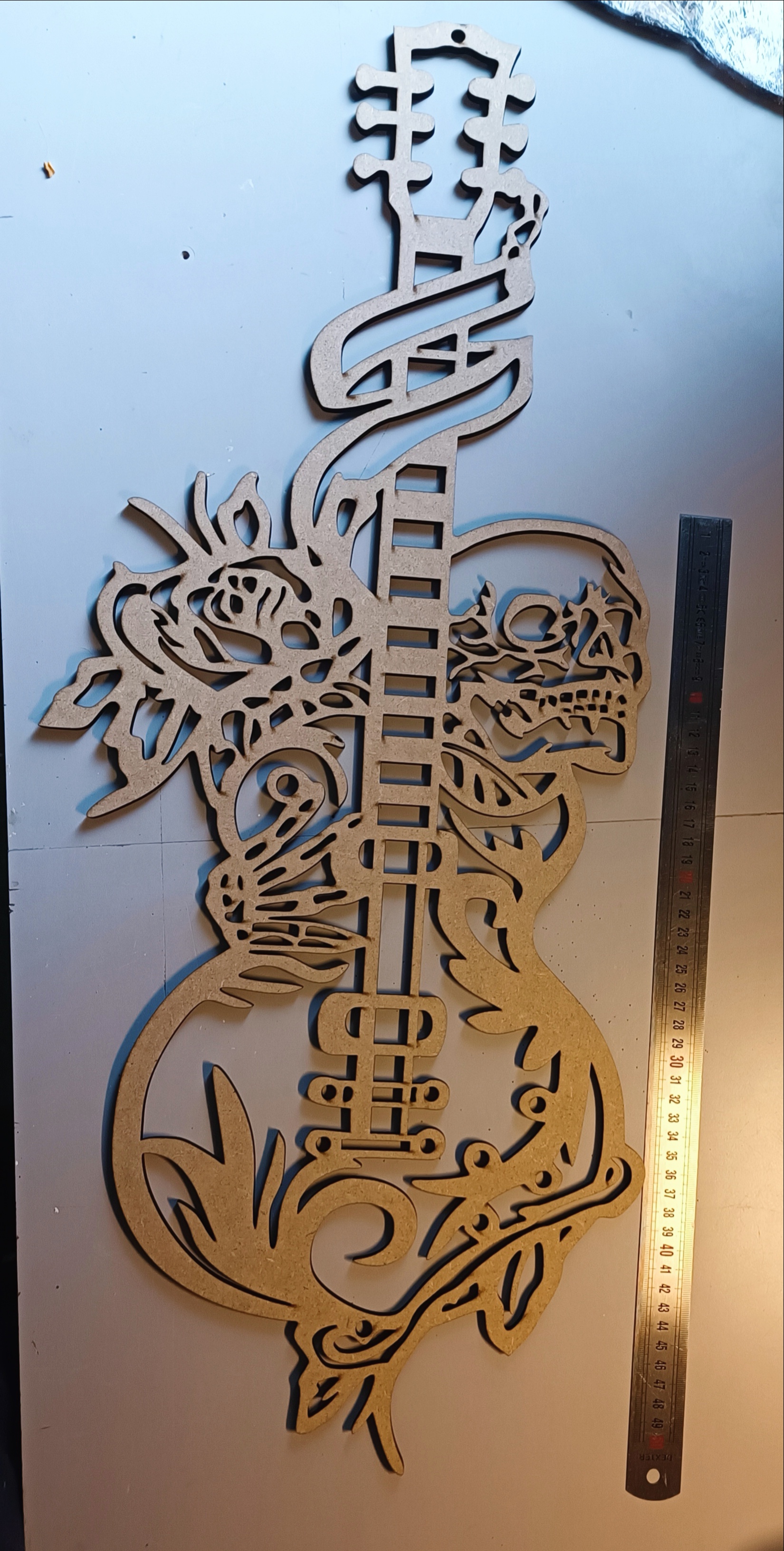 Décoration murale guitare en bois 60cm