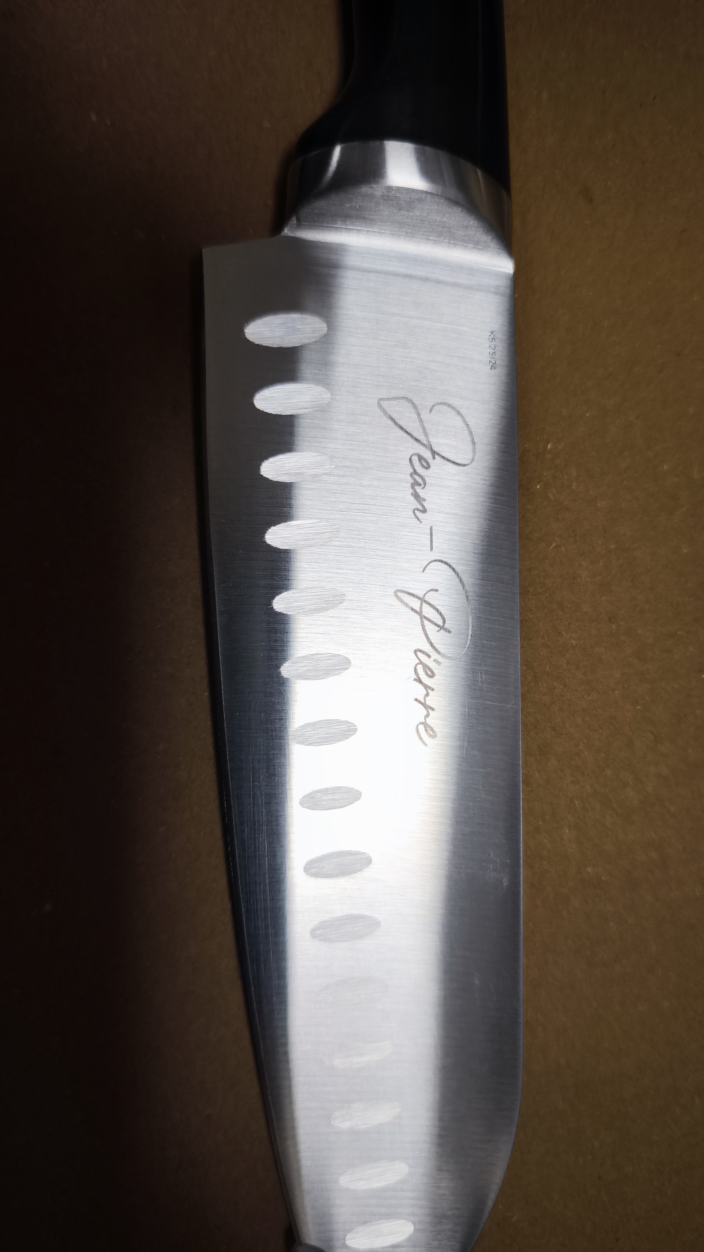 gravure sur couteau  