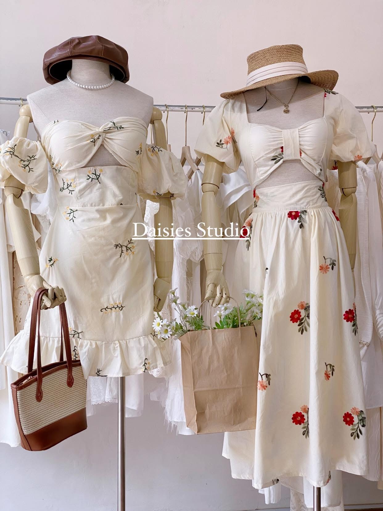 Bộ sưu tập trang phục nữ Daisies