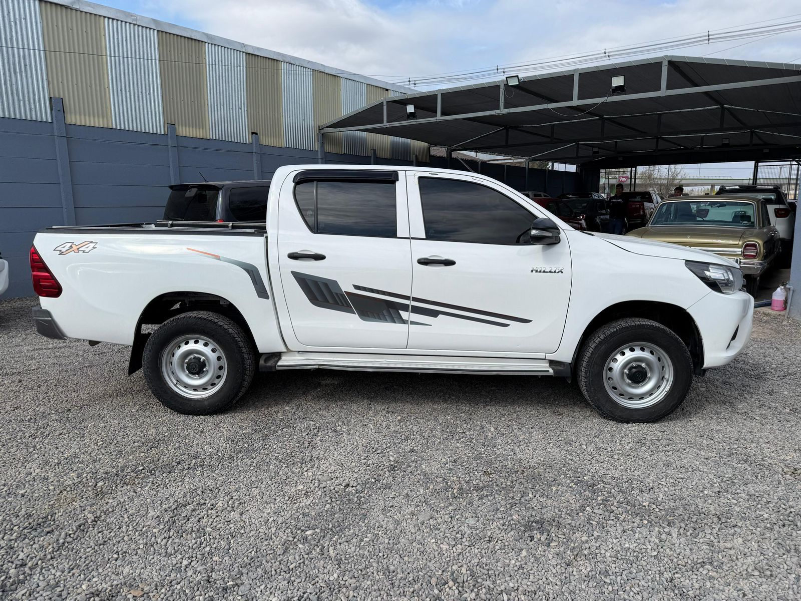 Toyota Hilux DX DC 4X4