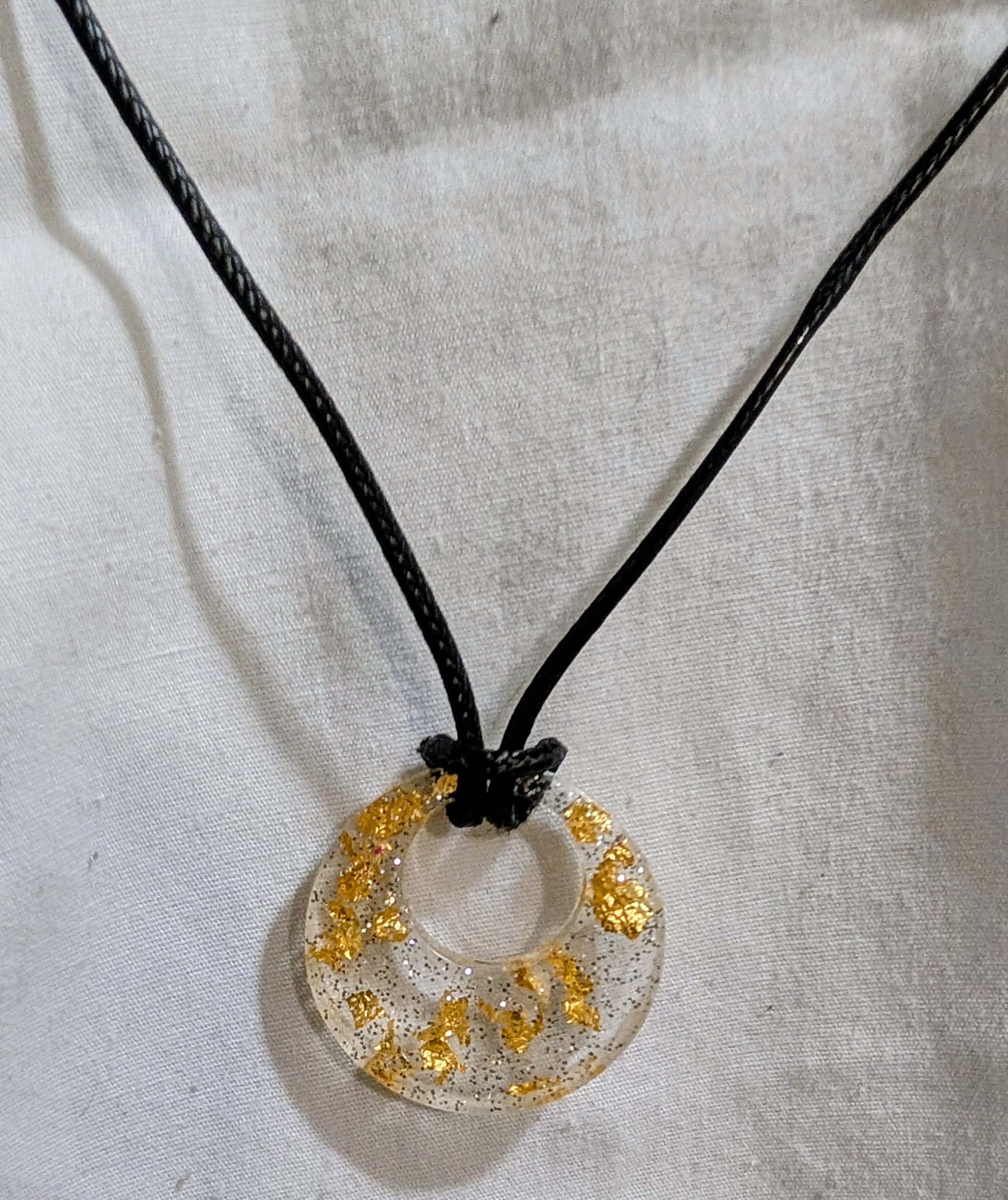 Gold Glitter Pendant Necklace