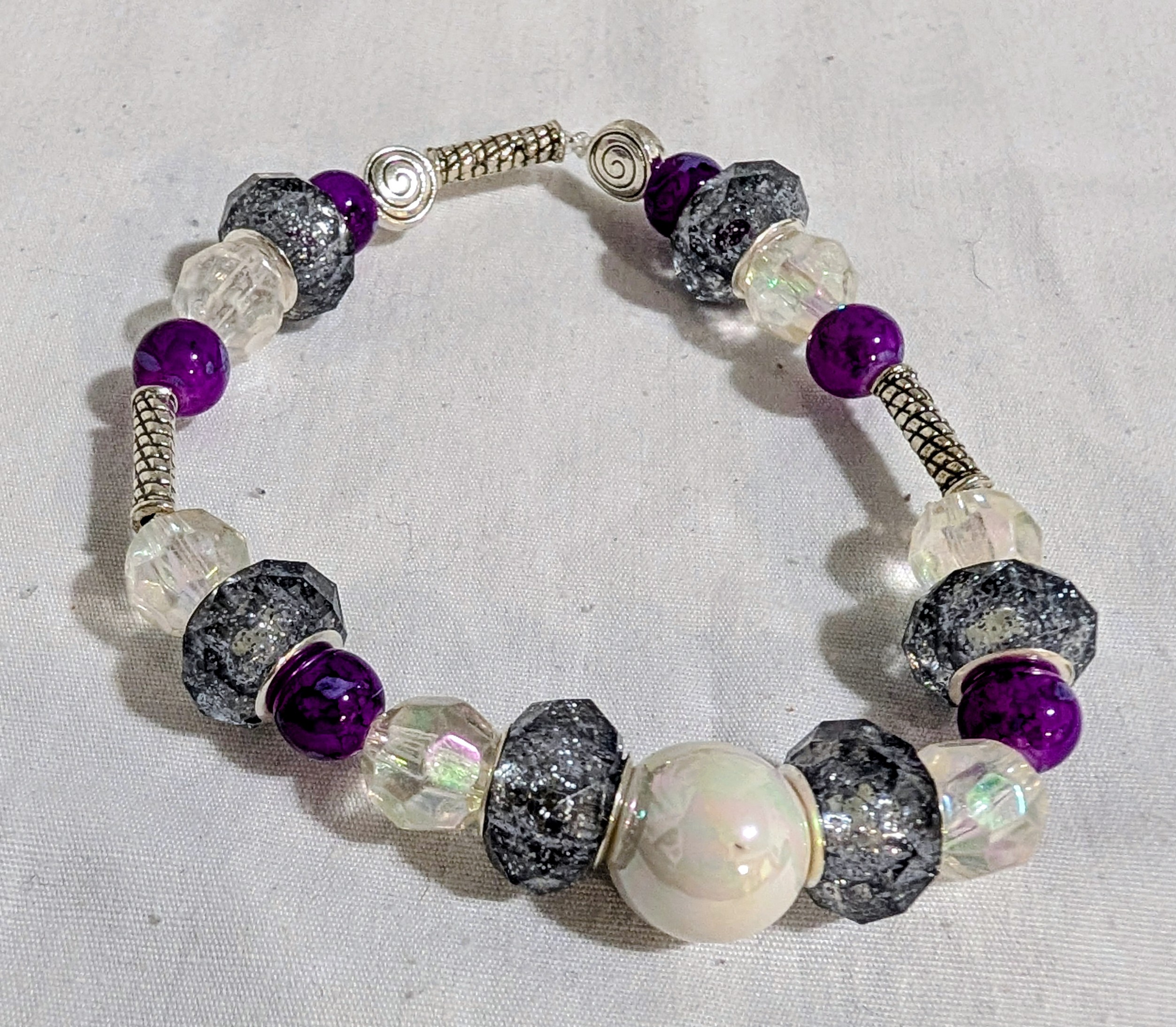 Elegant Multicoloured Beaded Bracelet