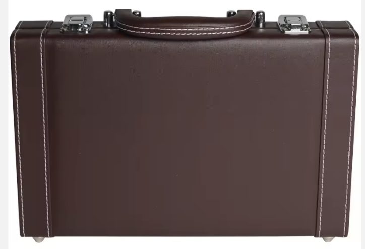 Exclusive Leather Chip Case 300 pcs