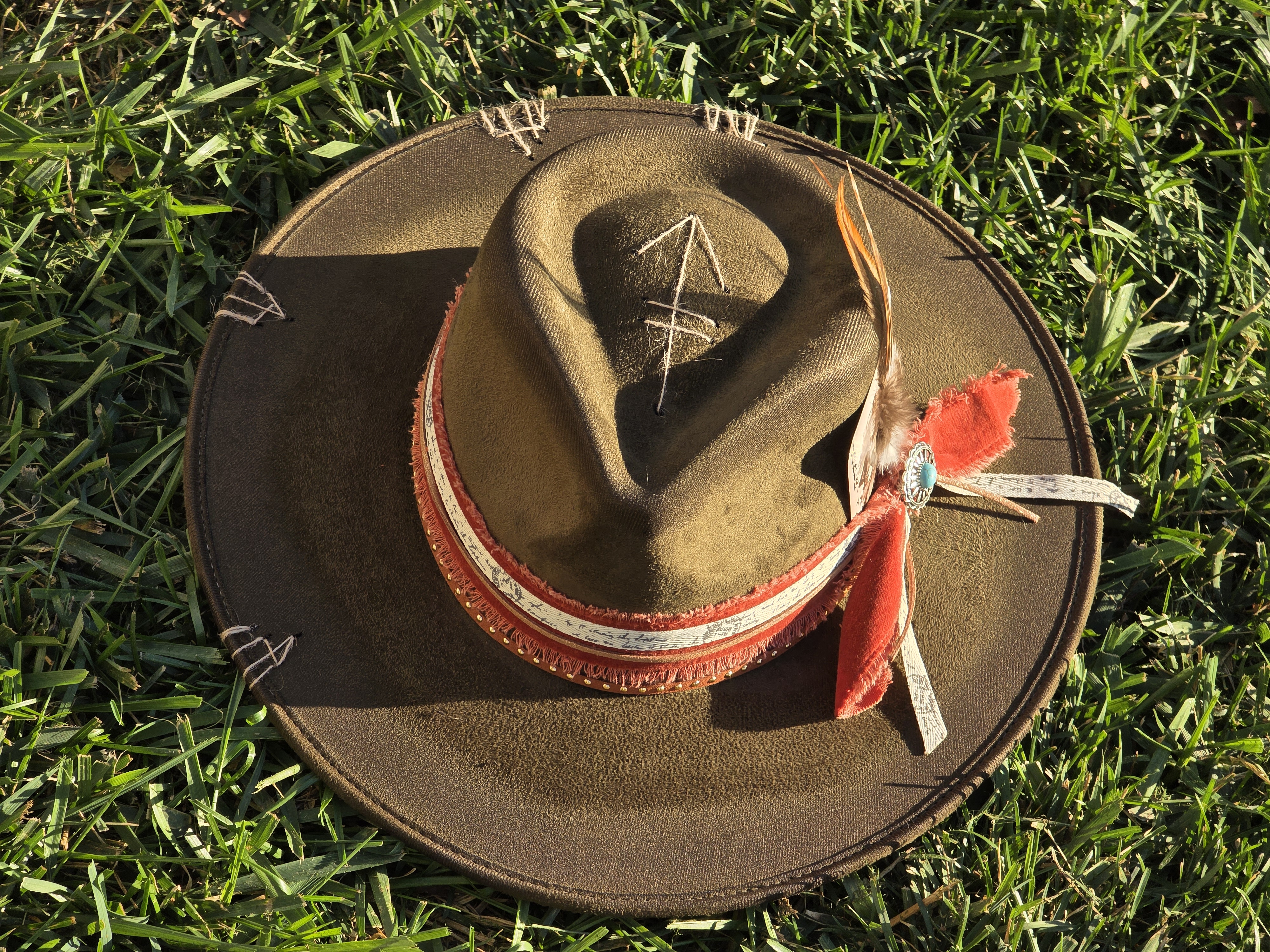 Suede Fedora Hat in Boho Chic style, perfect for a trip with the Joker’s luck.