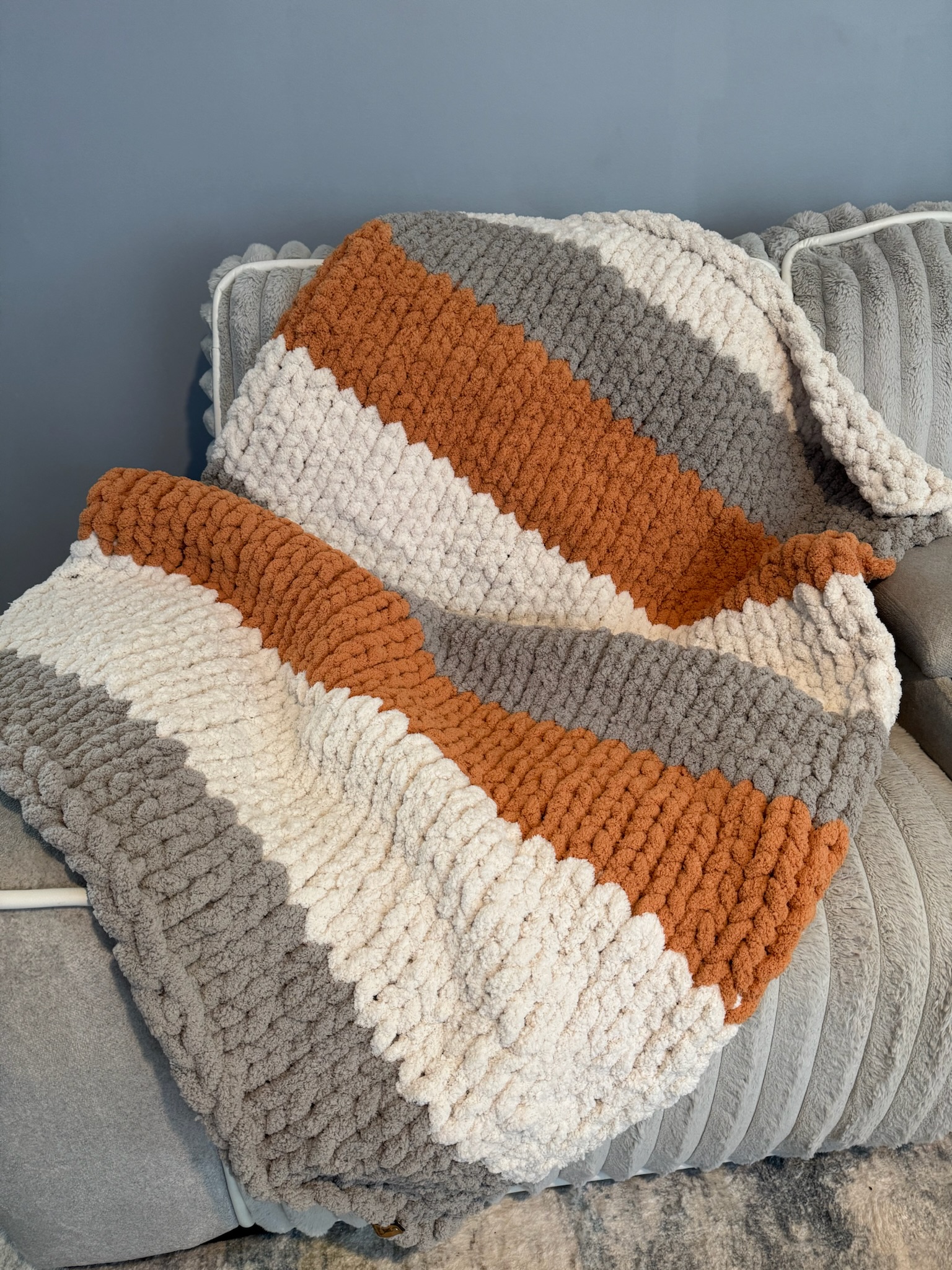 Medium Throw - 40"x60" - Luxurious Chunky Knit Blankets