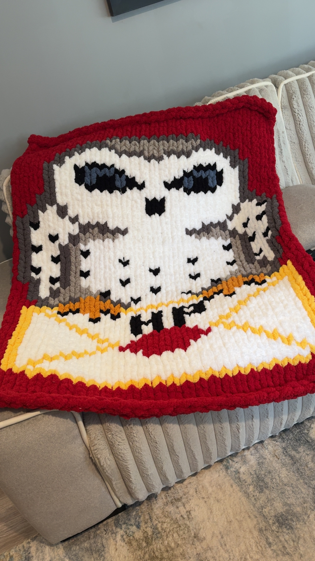 Medium Throw - 40"x60" - Luxurious Chunky Knit Blankets