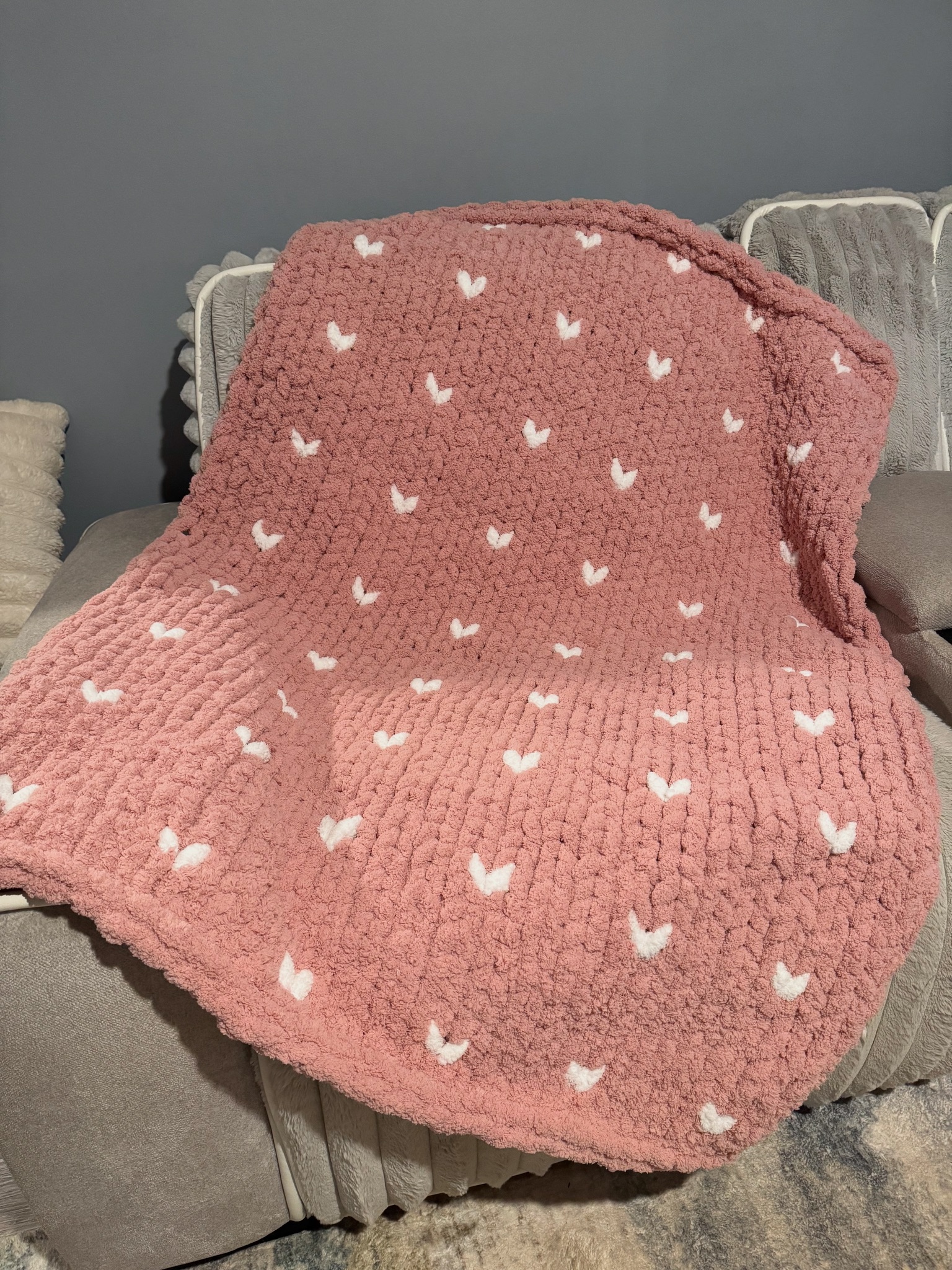Medium Throw - 40"x60" - Luxurious Chunky Knit Blankets