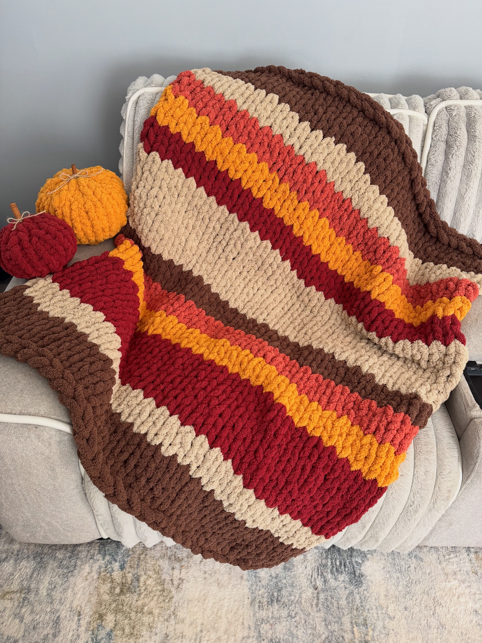 Large Throw - 50"x60" - Luxurious Chunky Knit Blankets