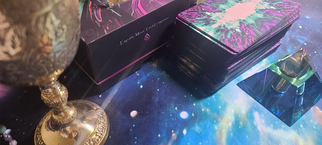 Empathic Mirror Tarot Companion