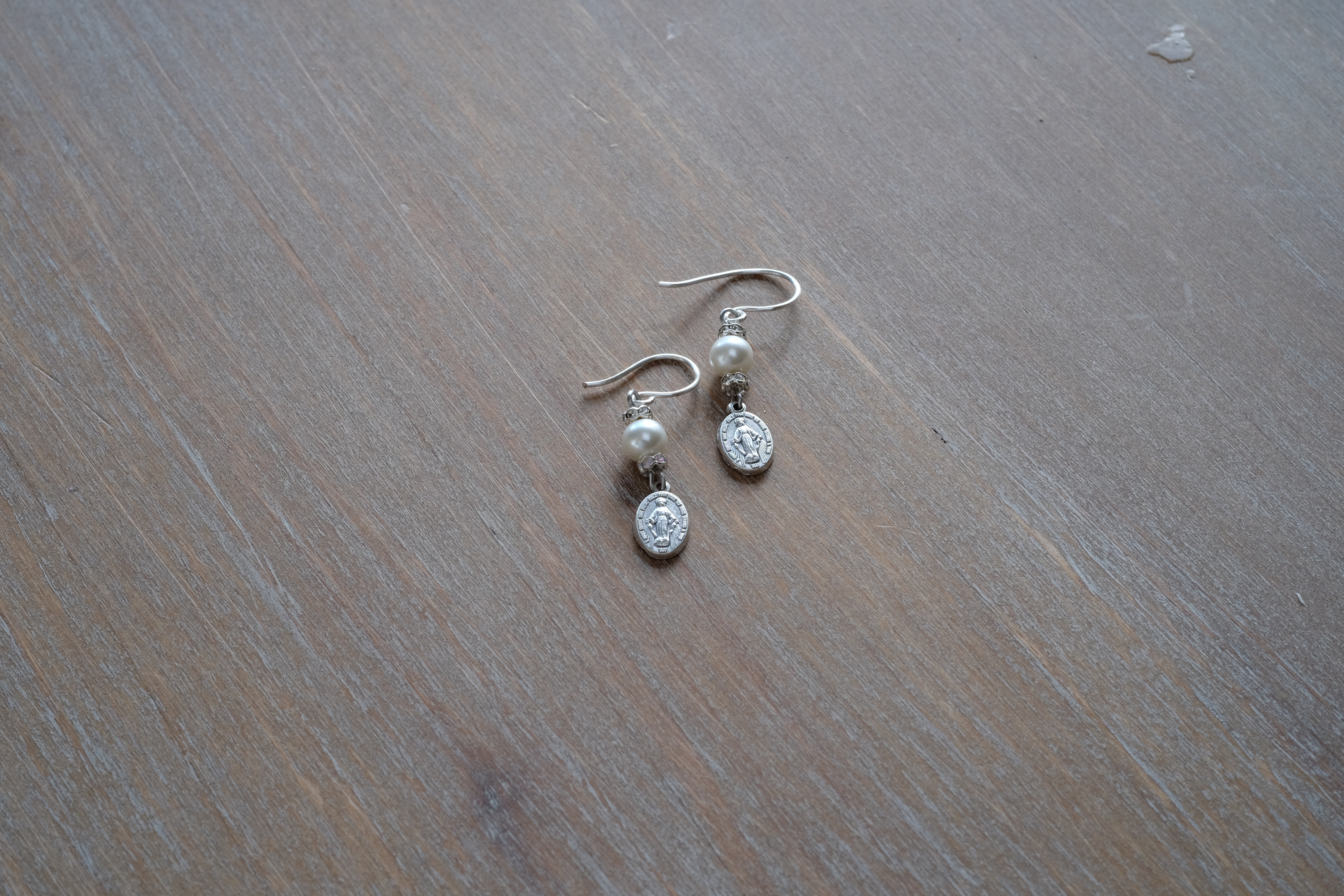 Ecru Glass Pearl and Silver Miraculous Medal