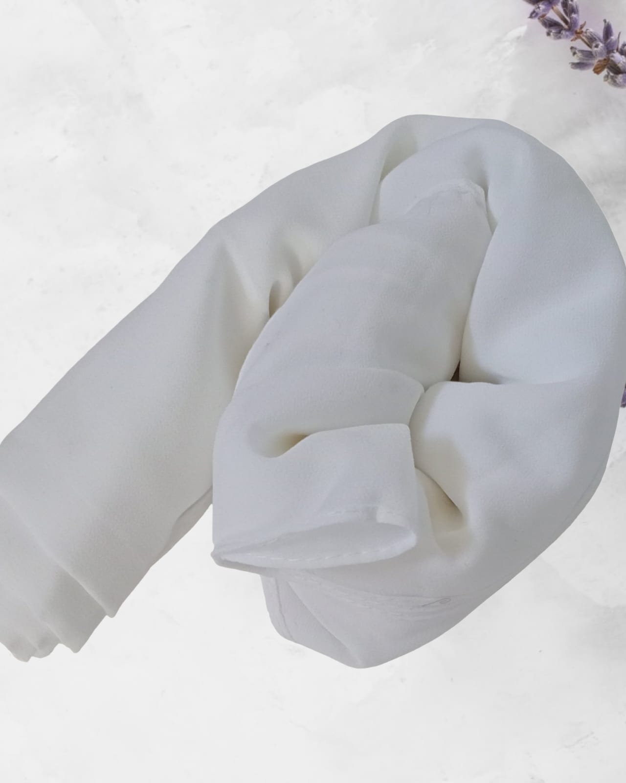 White Chiffon Hijab – Clean & Elegant Everyday Scarf