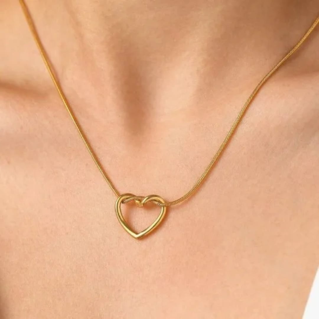 Gold Heart Pendant Necklace