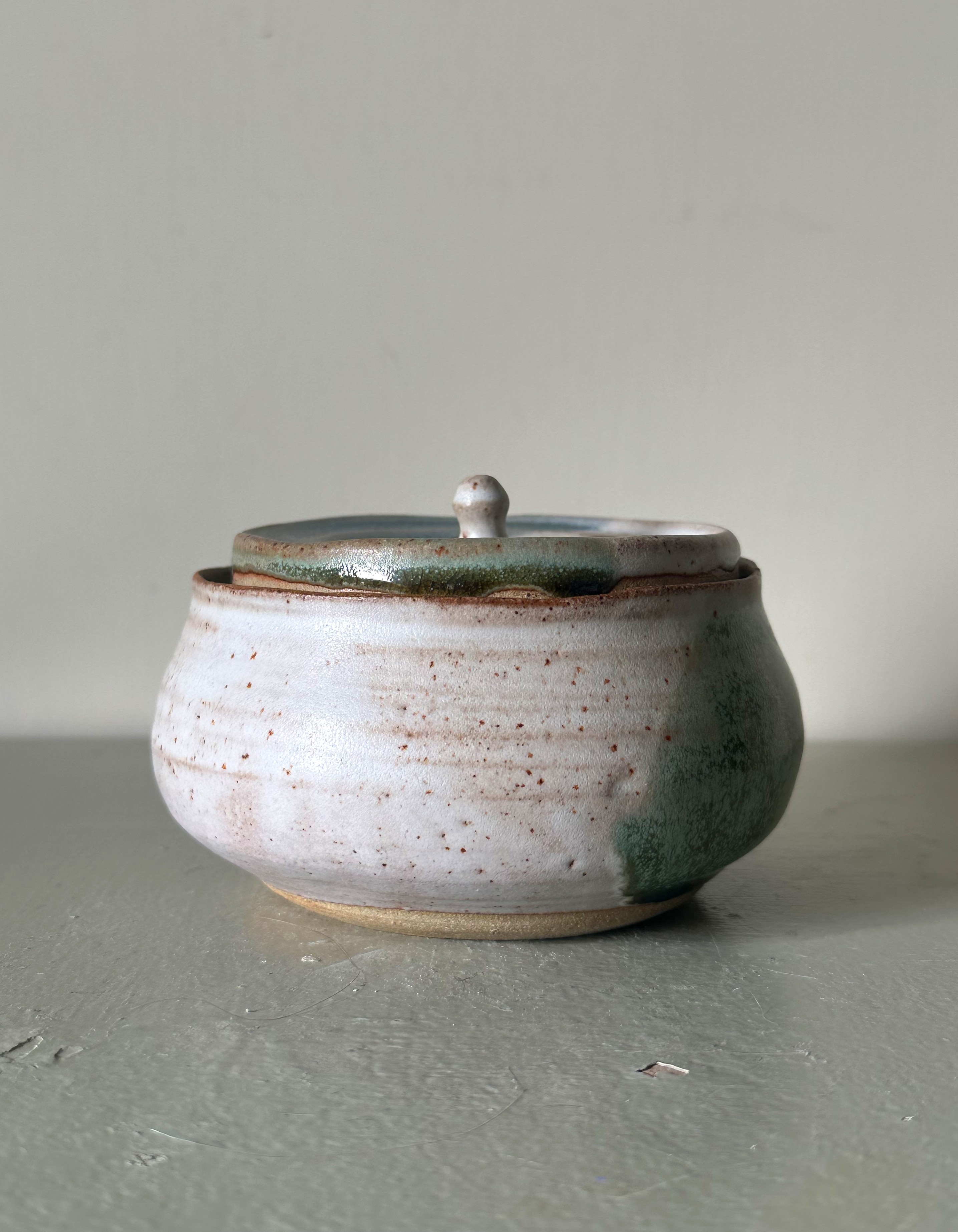 SHORELINE Lidded Pot