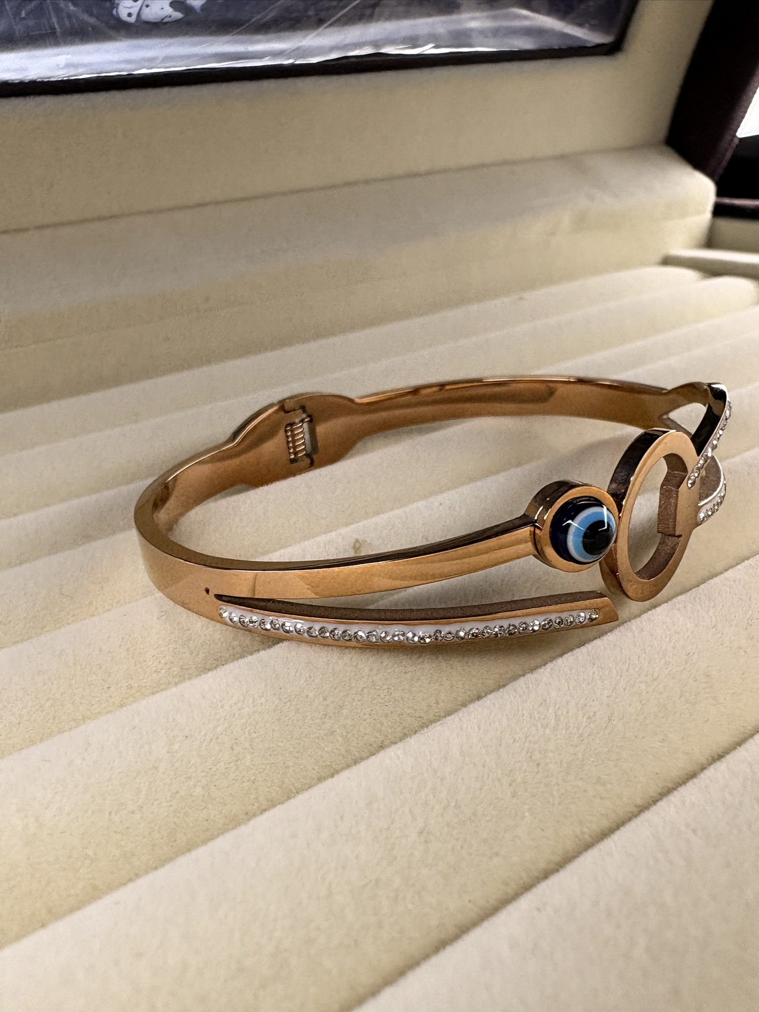 Elegant Rose Gold Bracelet