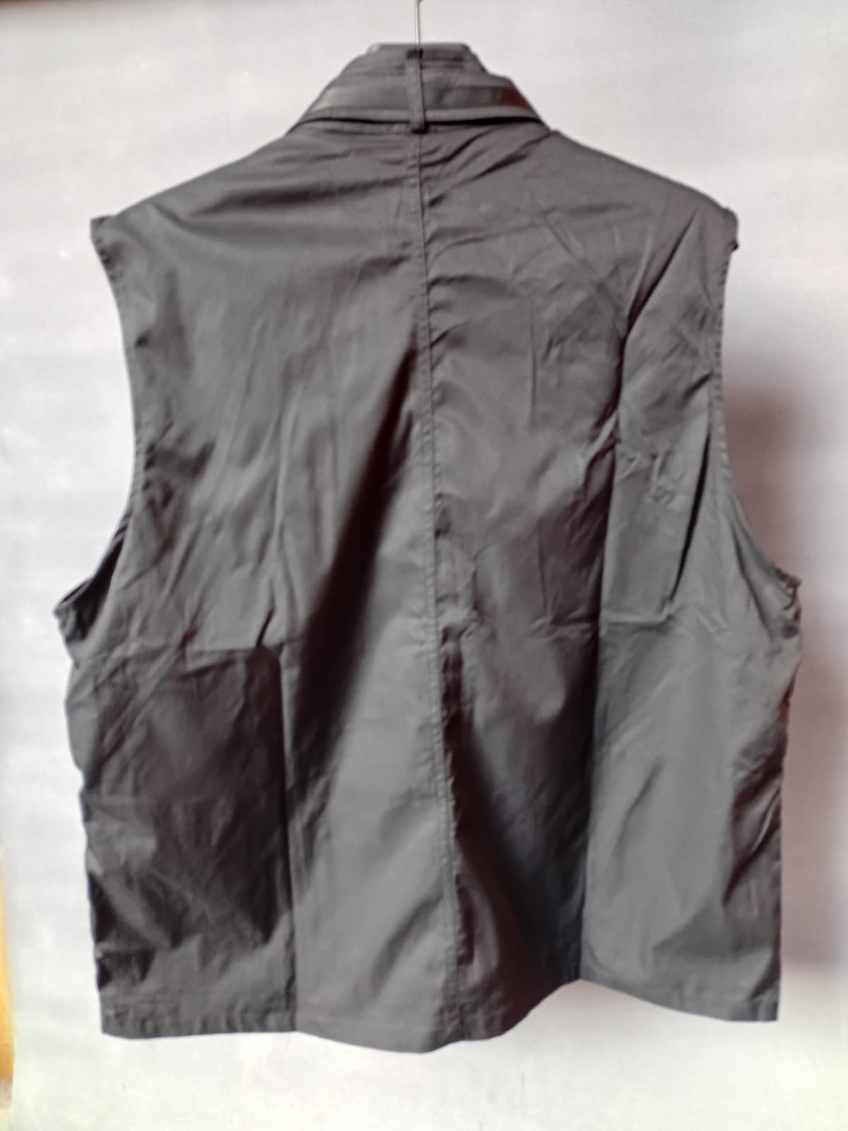 Black Sleeveless Zipper Jacket