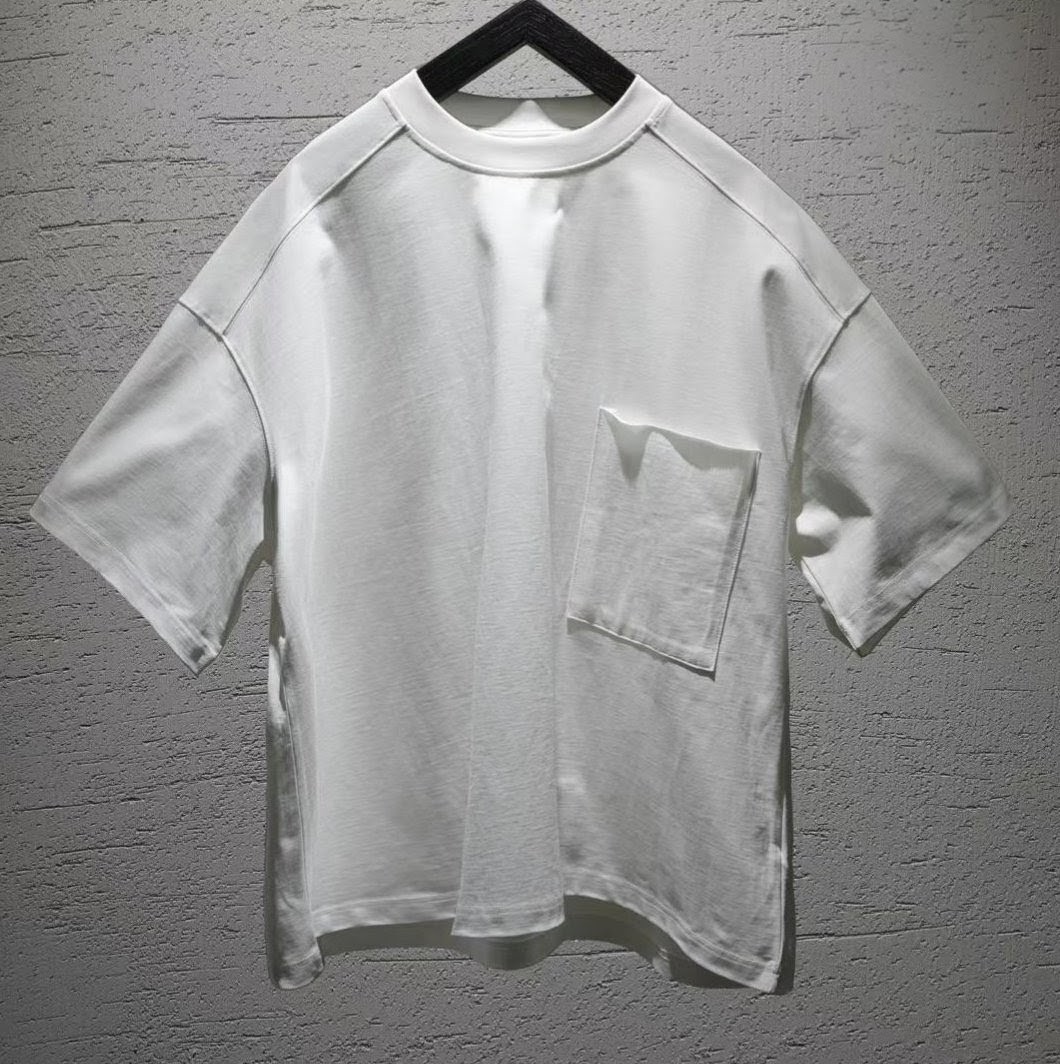 LEVI - Black Oversized T-Shirt