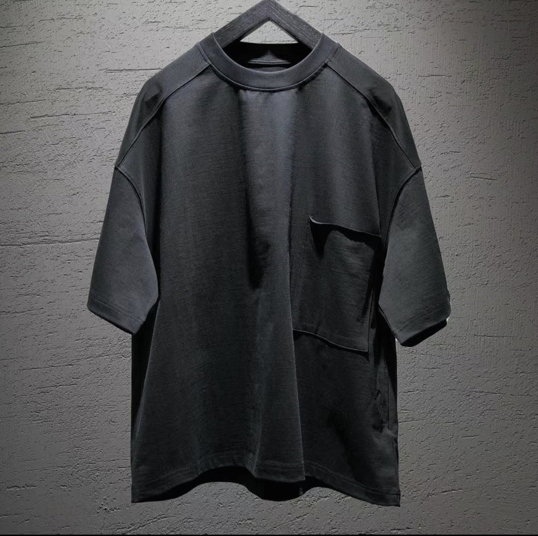 LEVI - Black Oversized T-Shirt
