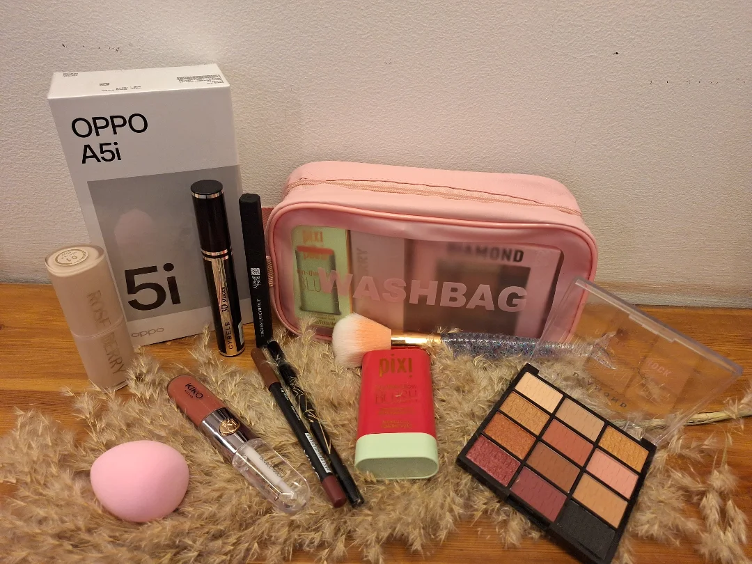 Ultimate Makeup Bag + Win a New OPPO Phone