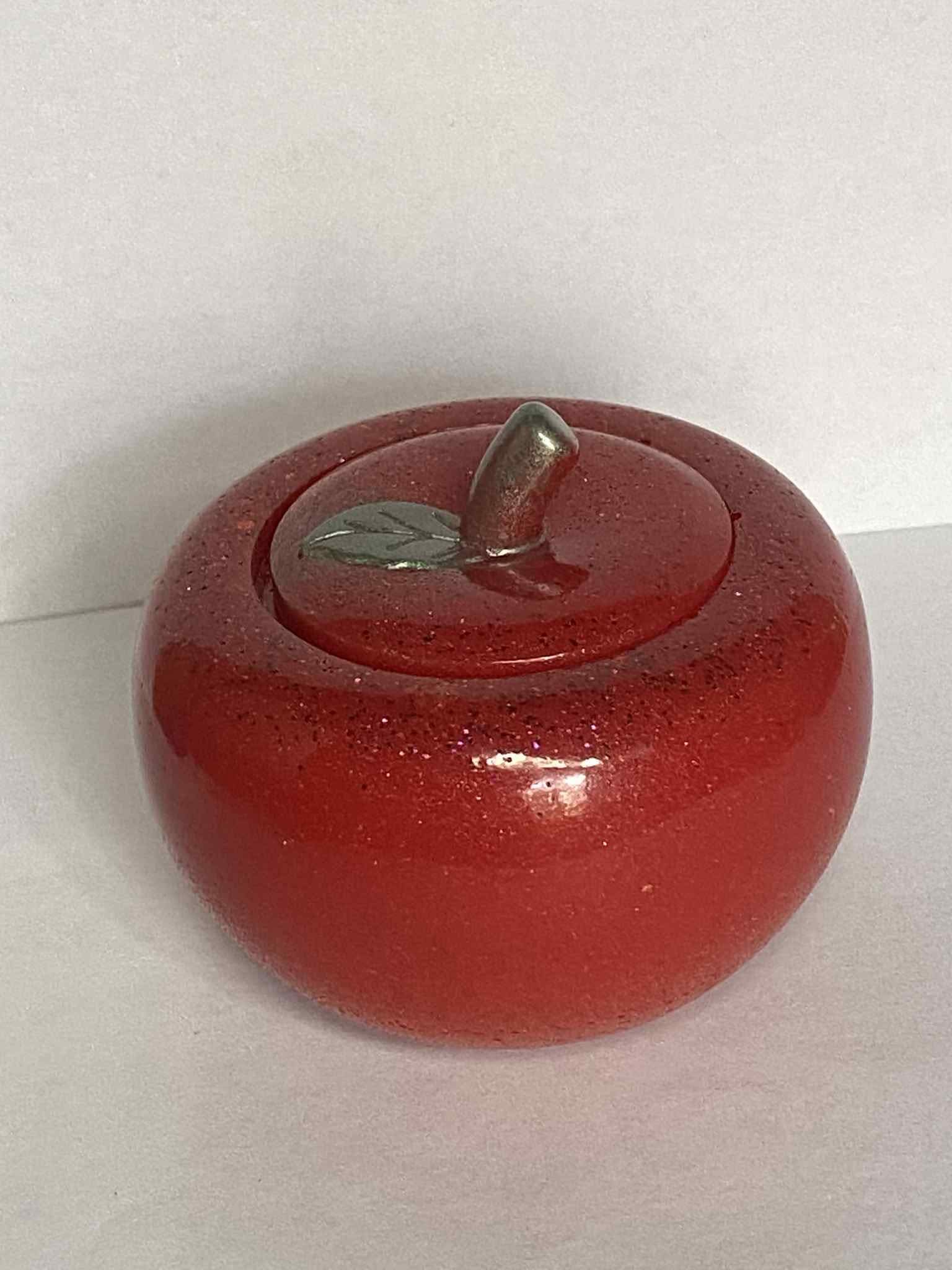 Red Apple