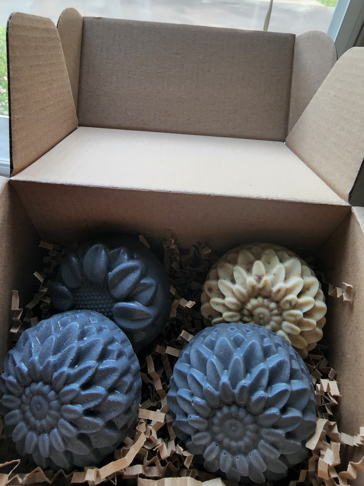 Set of 4 Charcoal Rounds 
