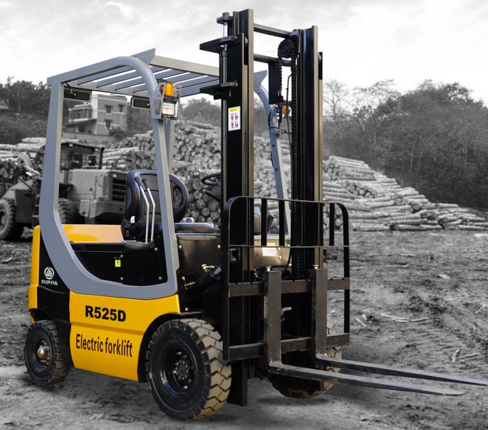 Multifunctional electric forklift