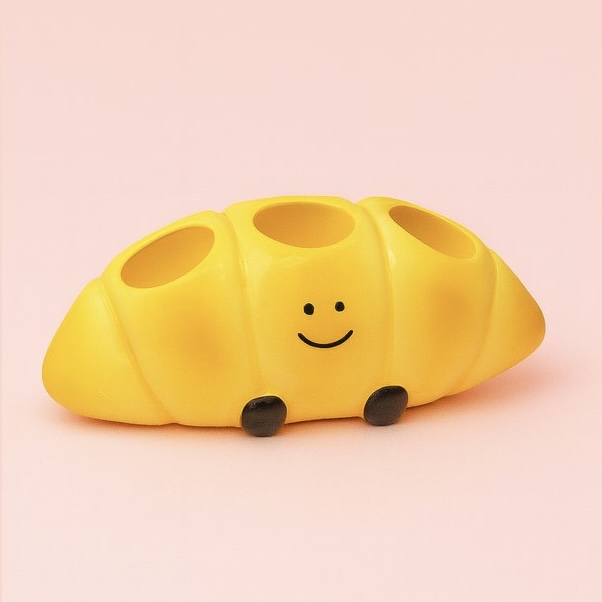 Croissant Buddy Toothbrush Holder