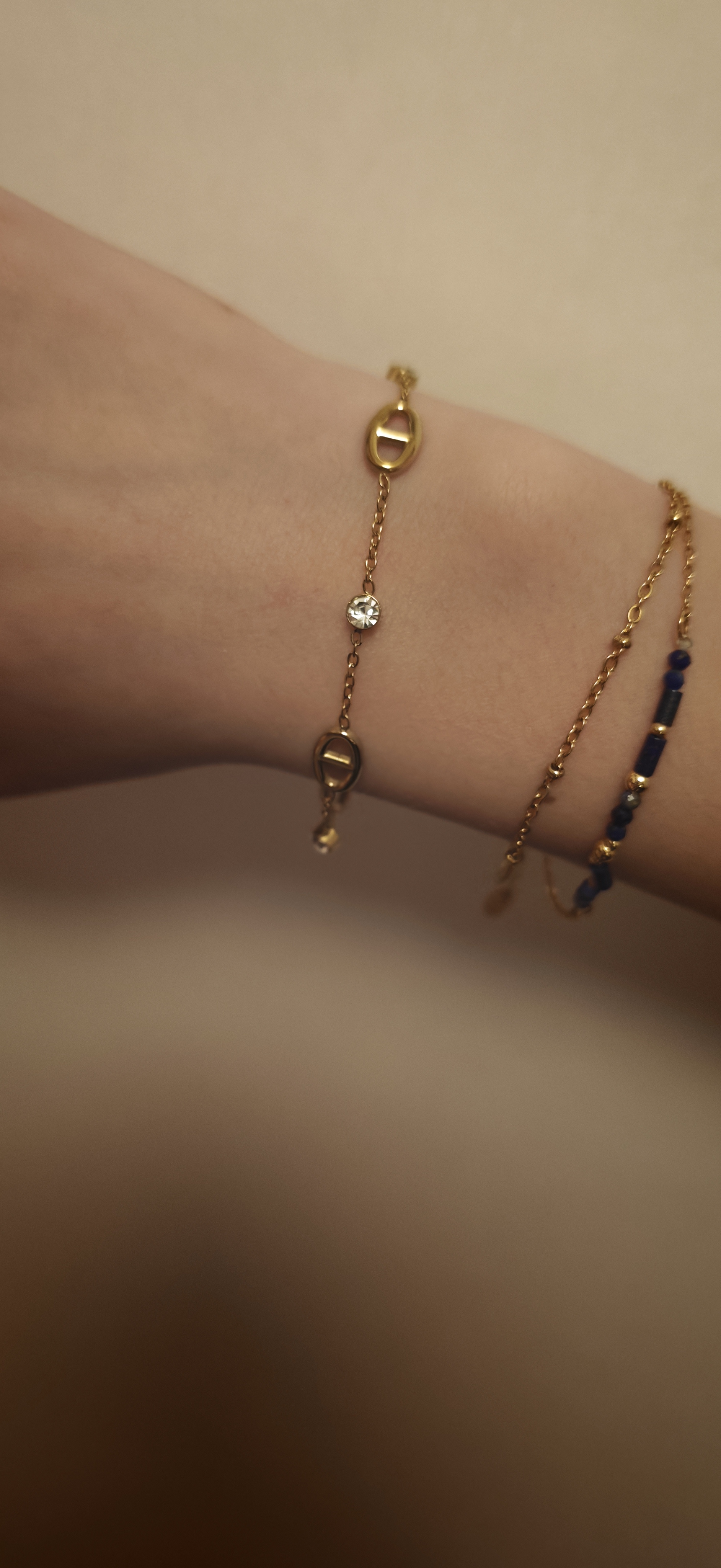 Bracelet en or avec pendentifs