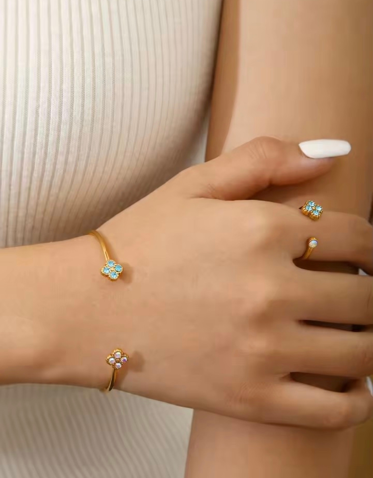 Bracelet et la bague  Léa