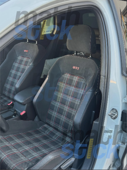 Lot de 2 stickers GTI pour ALCANTARA