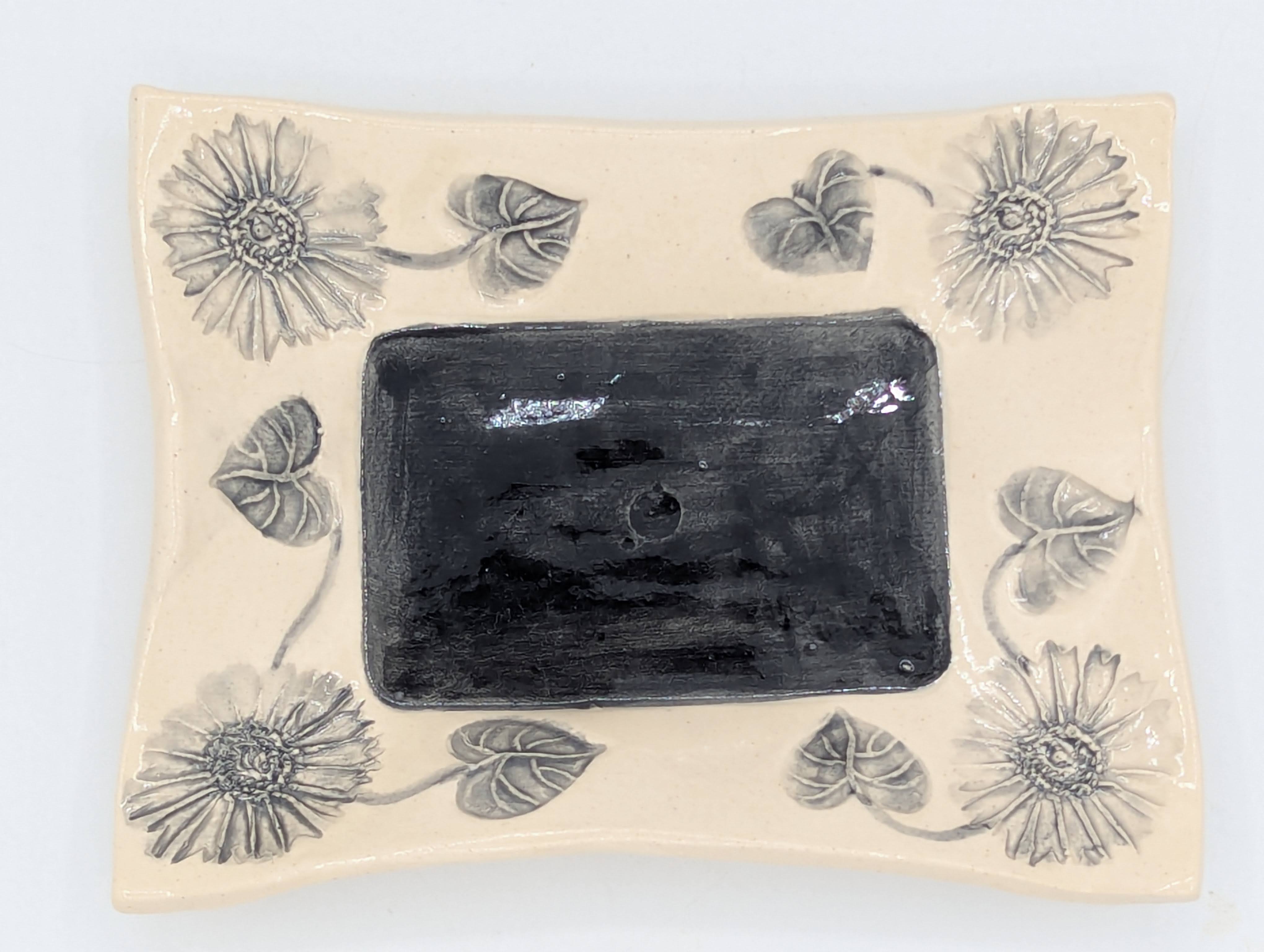 Gray Daisy Trinket Tray