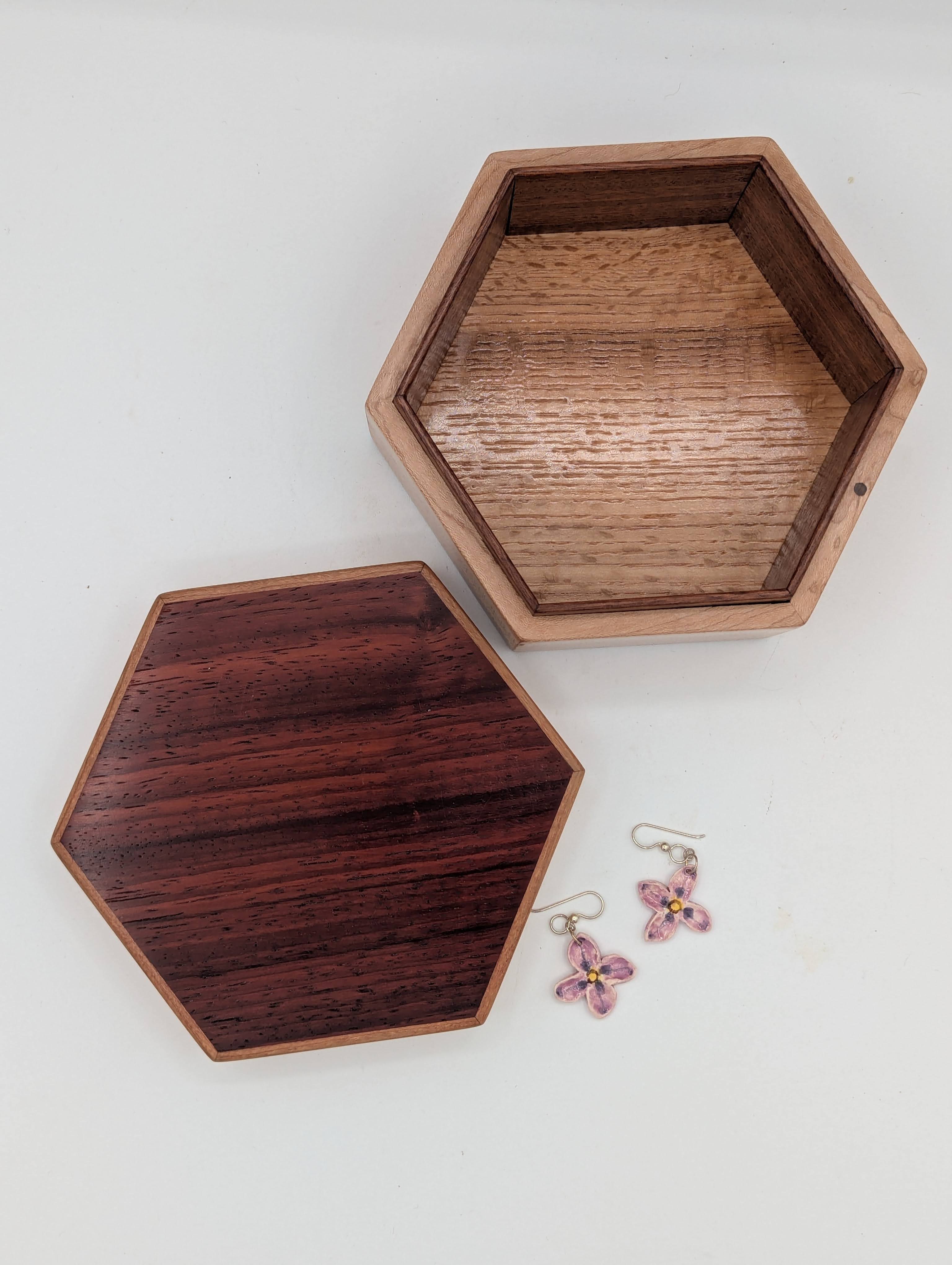 Padauk Continuous Wood Grain Box