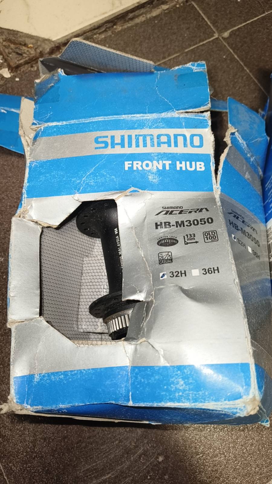 Shimano Acera HB-M3050 Front Hub (100mm, 32H) – Reliable MTB / Trekking Hub