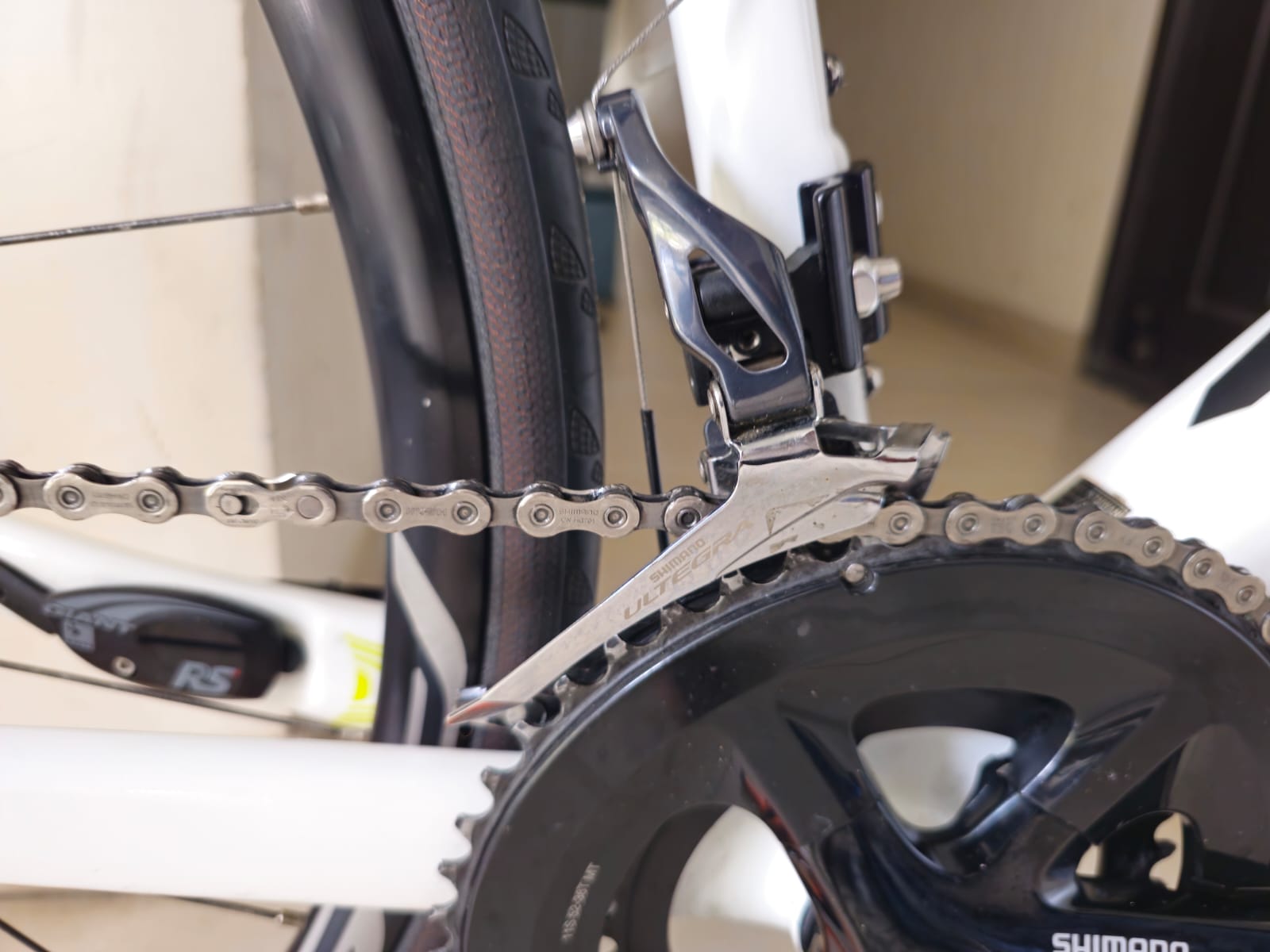 Giant Defy Advanced Carbon Road Bike (SIZE-M)