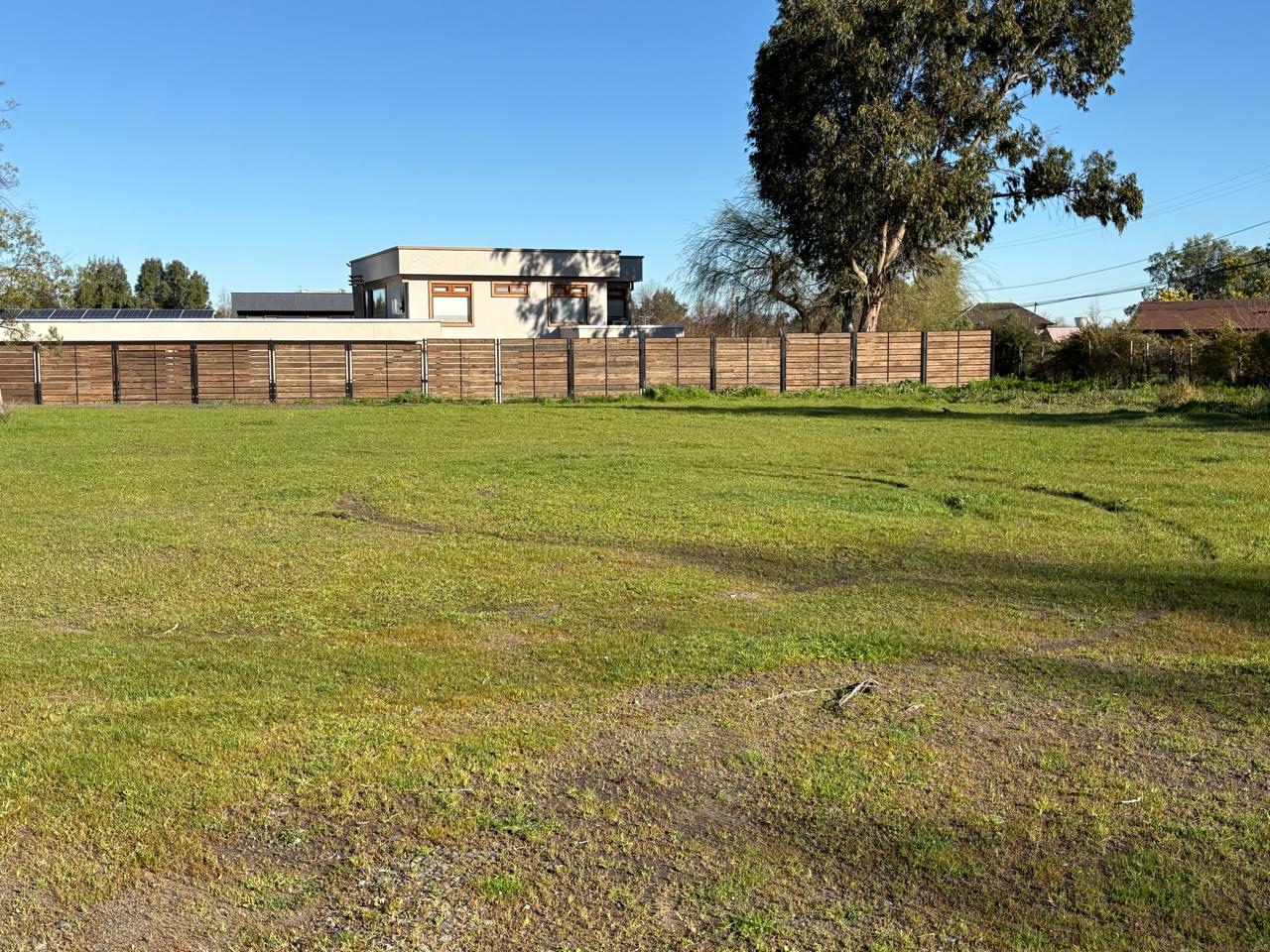 SE VENDE TERRENO URBANO 