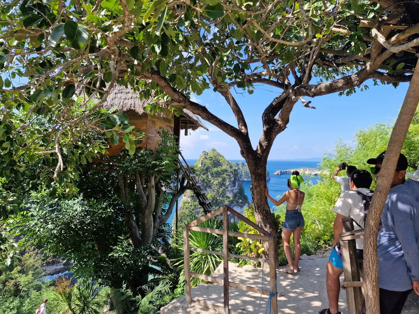 One Day Island Tour (Combinationa East & West Trip Package)