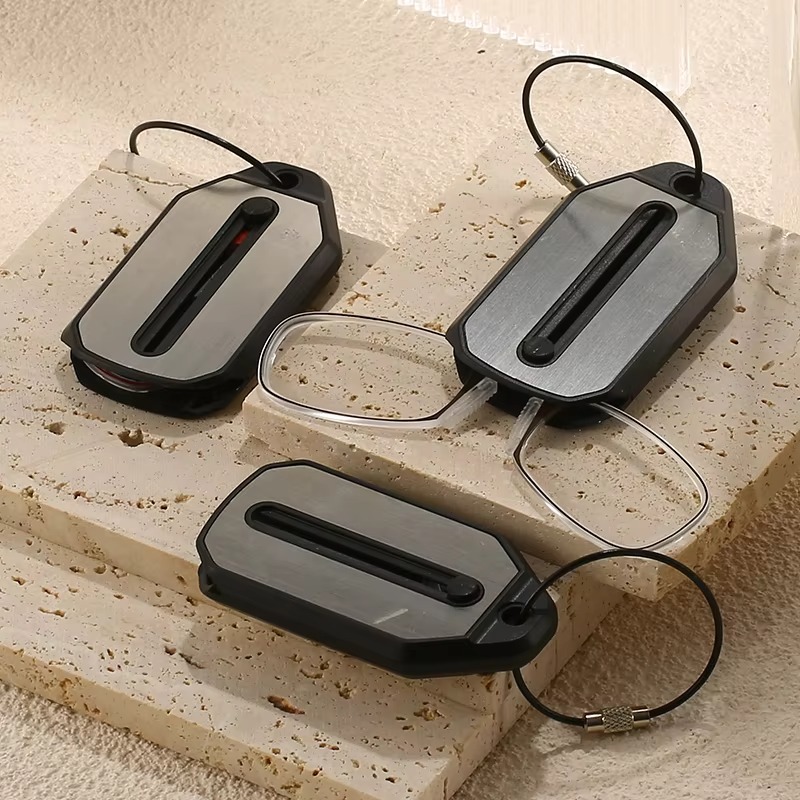 2 IN 1 READING GLASS WITH KEY TAG