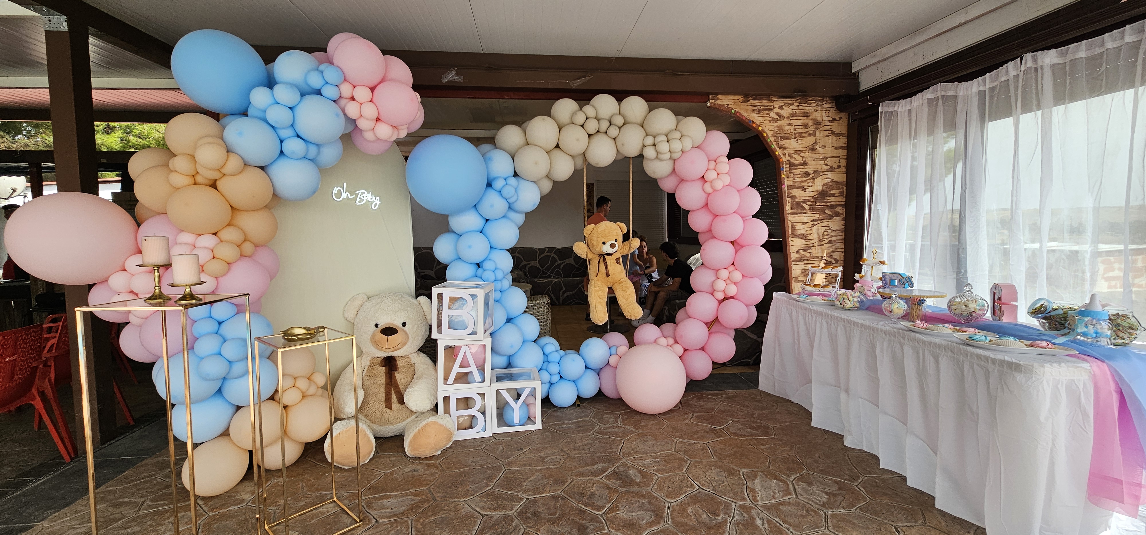 Set Oh Baby — Arcos pastel con ositos y neón
