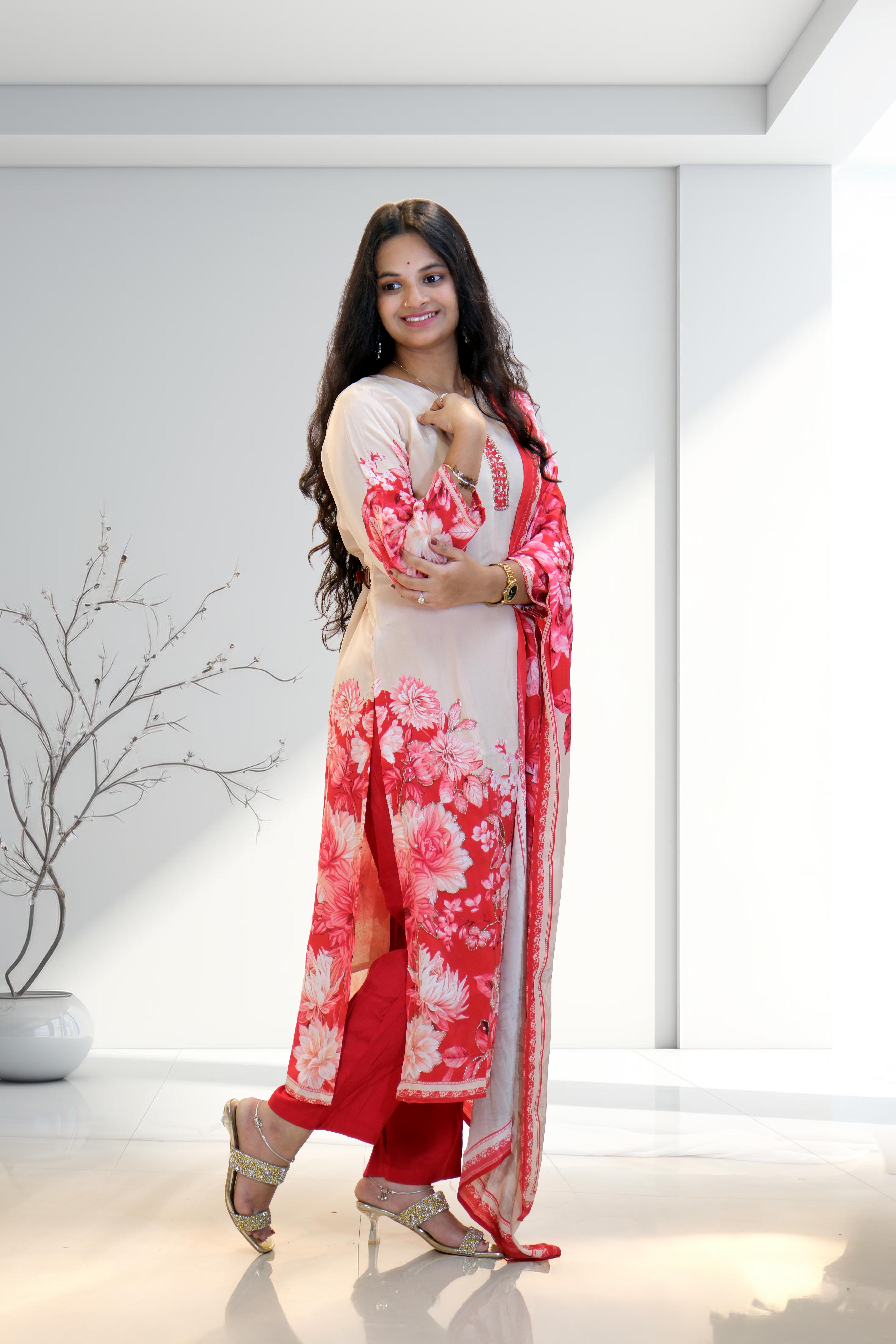 Elegant Floral Printed Pakistani Suit