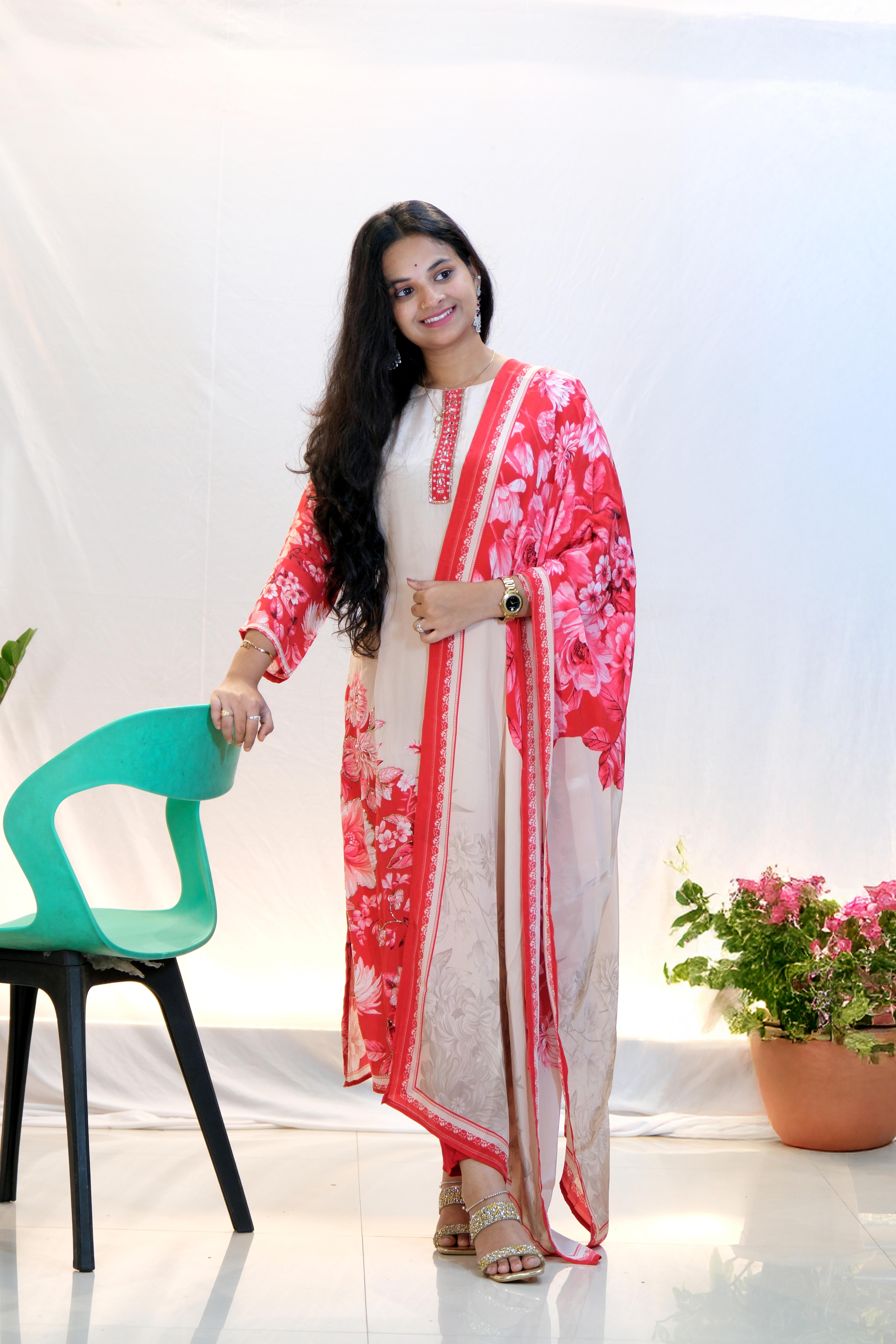 Elegant Floral Printed Pakistani Suit