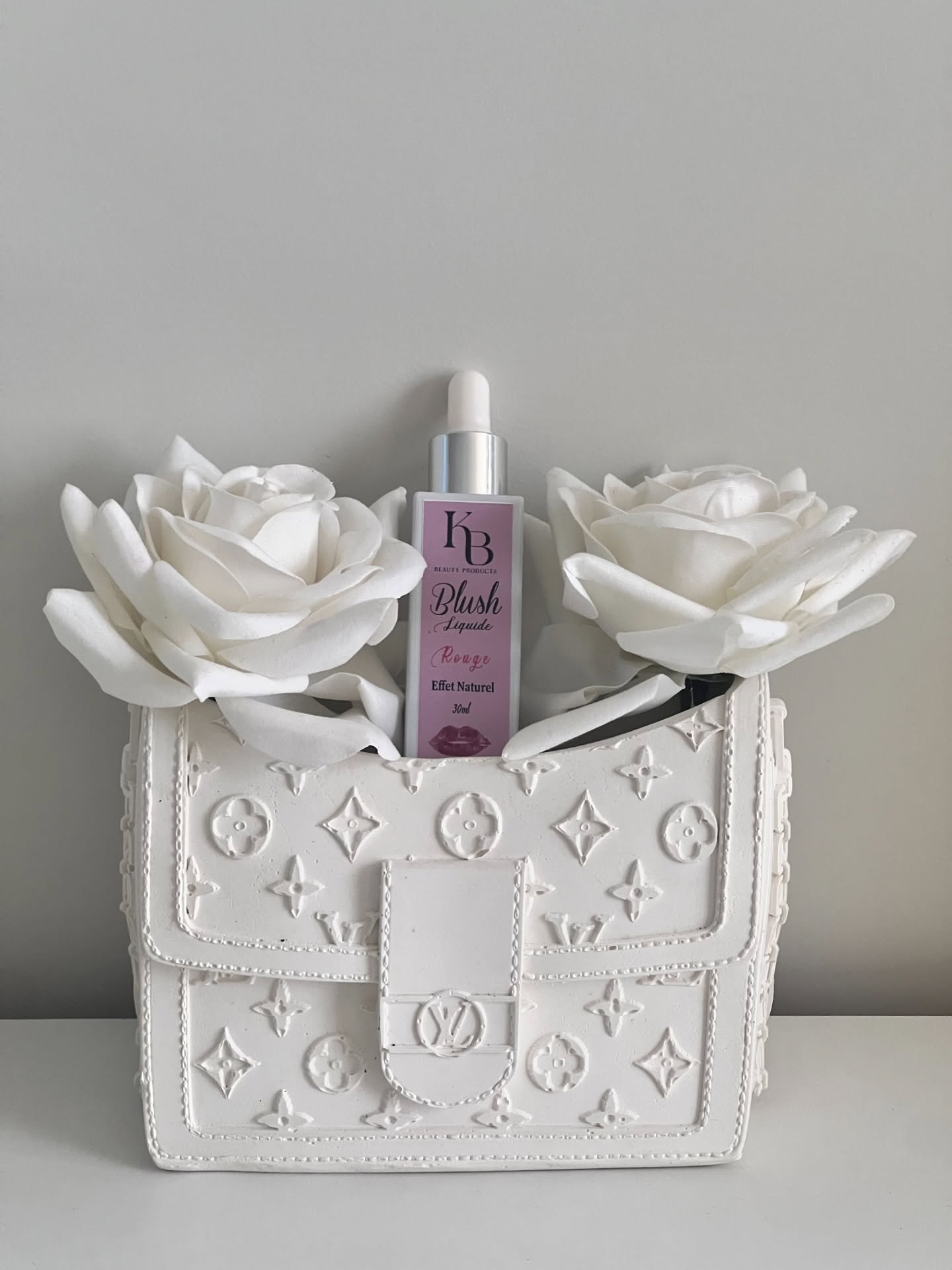 Elegant White Handbag