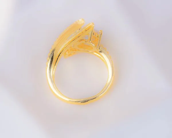 Anillo Aurum Dorado "Doble Brillo"