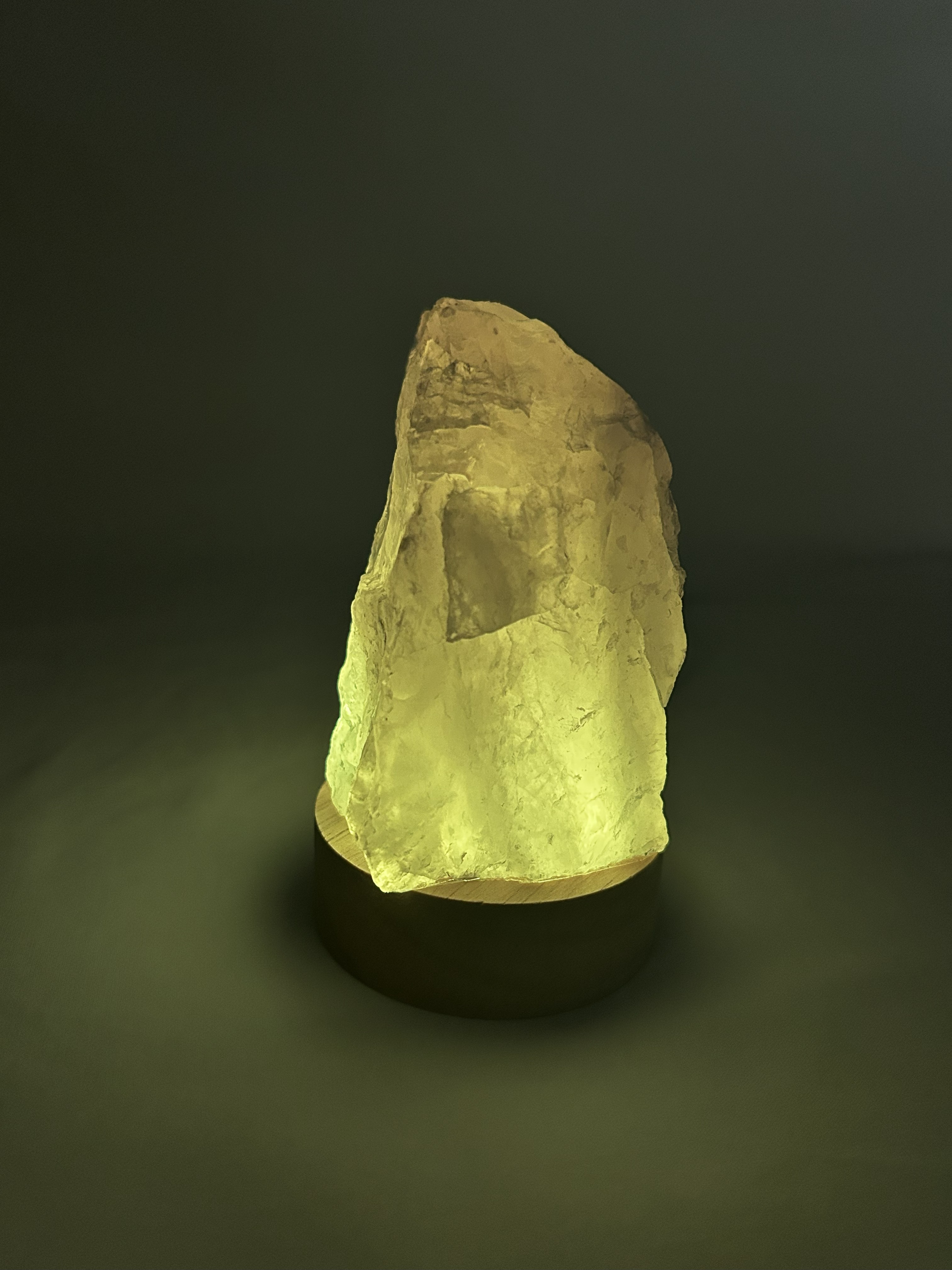 Luminária em Quartzo Rosa