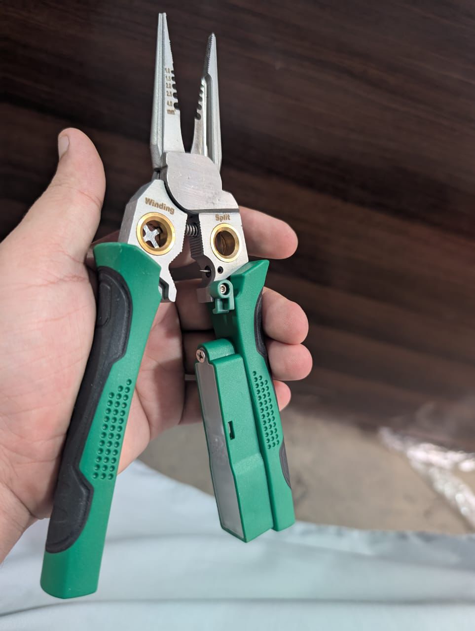 8-In-1 Wire Stripper & Voltage Tester – Multi-Purpose Electrical Tool For Professionals