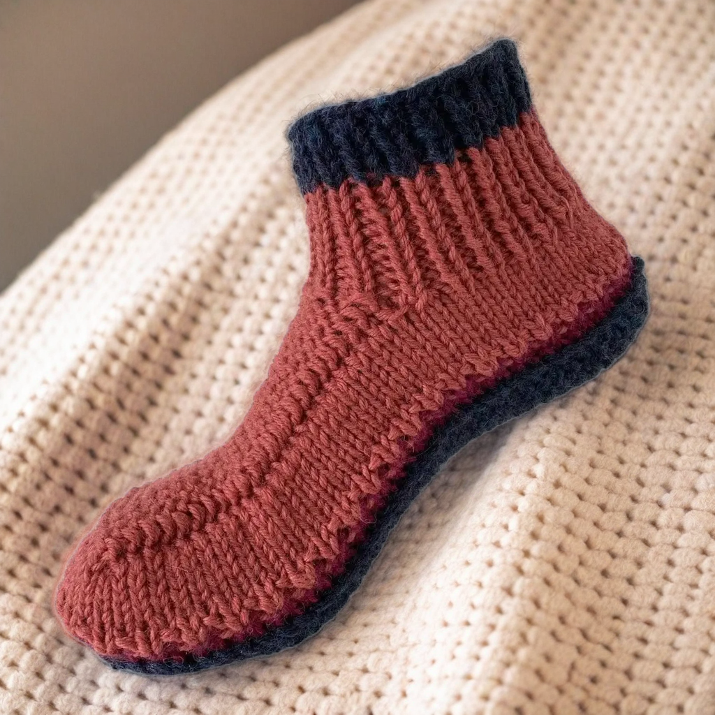 Hand Knit Wool Slippers Black Banks