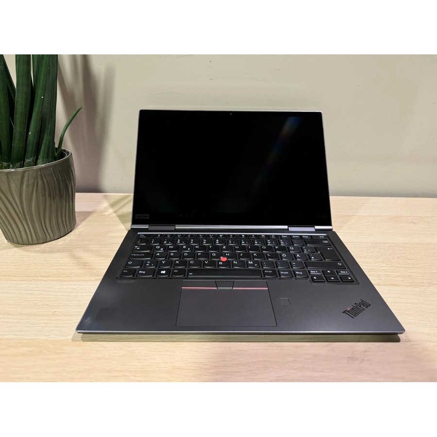 Lenovo ThinkPad X1 Yoga 4. Gen – i7-8650U • 16GB • 1TB SSD • 14" FHD Touch • Refurbished A-Ware