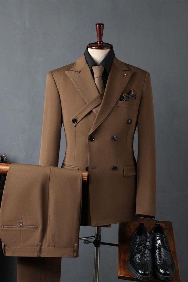 Men's Brown Double-Breasted Suit