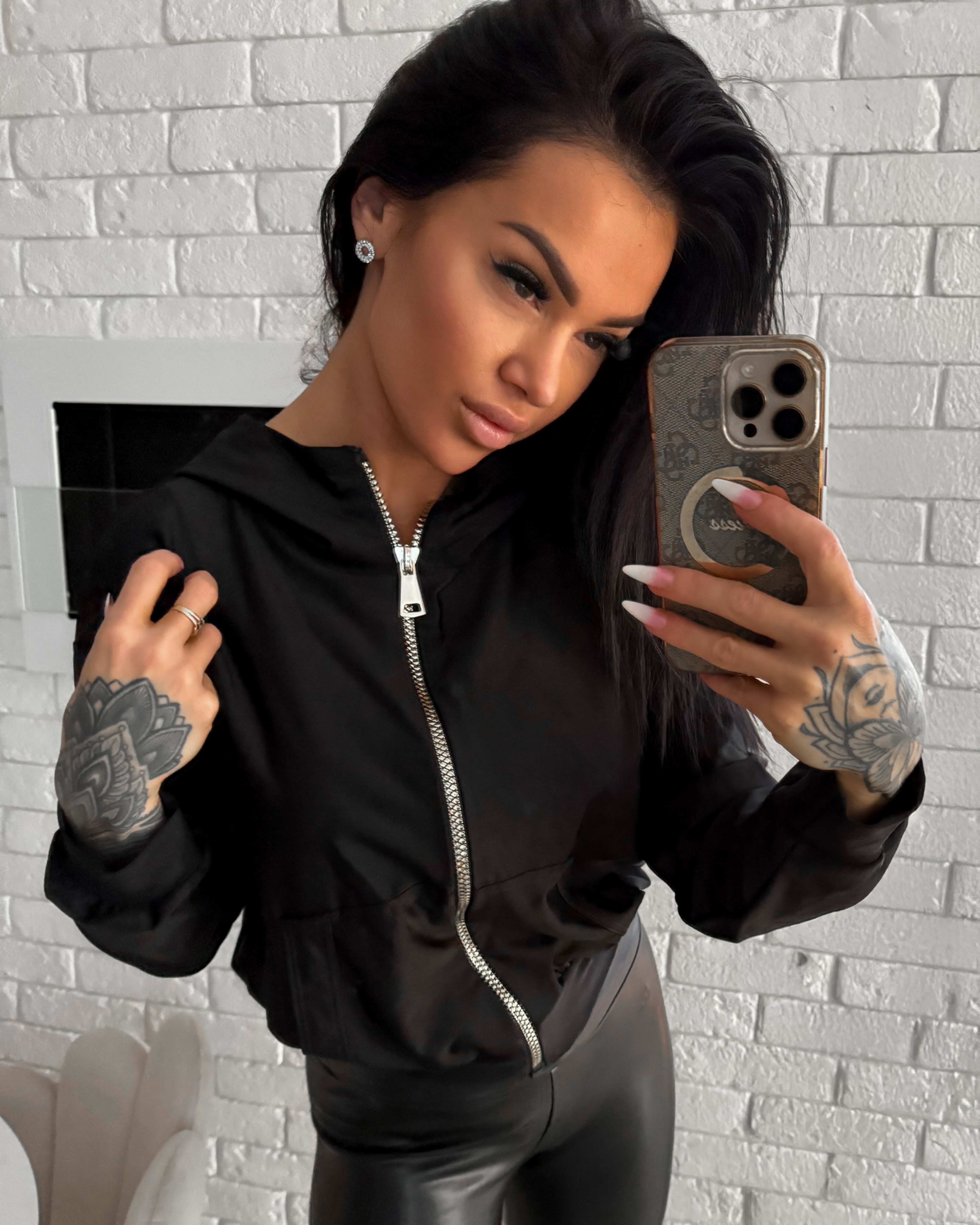 Czarna bluza damska złoty zamek