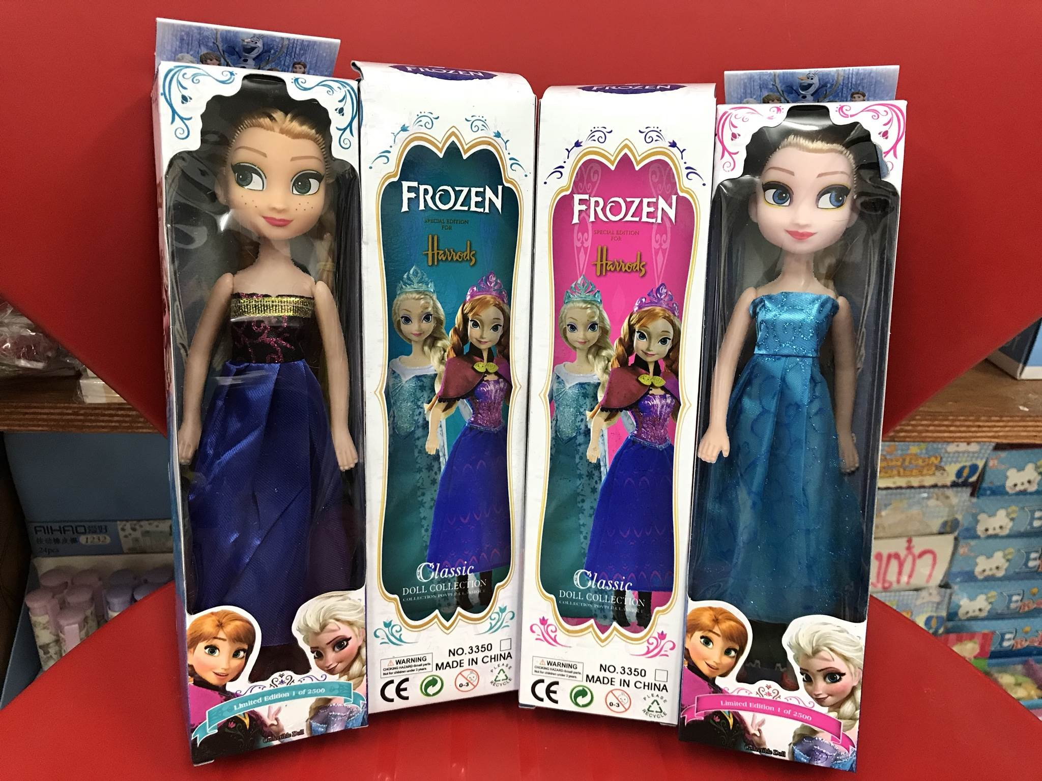ตุ๊กตาอันนา เอลซ่า จากเรื่อง Frozen