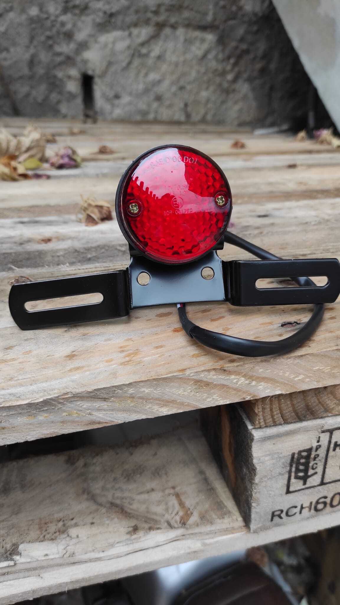FANALINO FARO STOP MOTO OMOLOGATO CON LUCE TARGA E PORTA TARGA